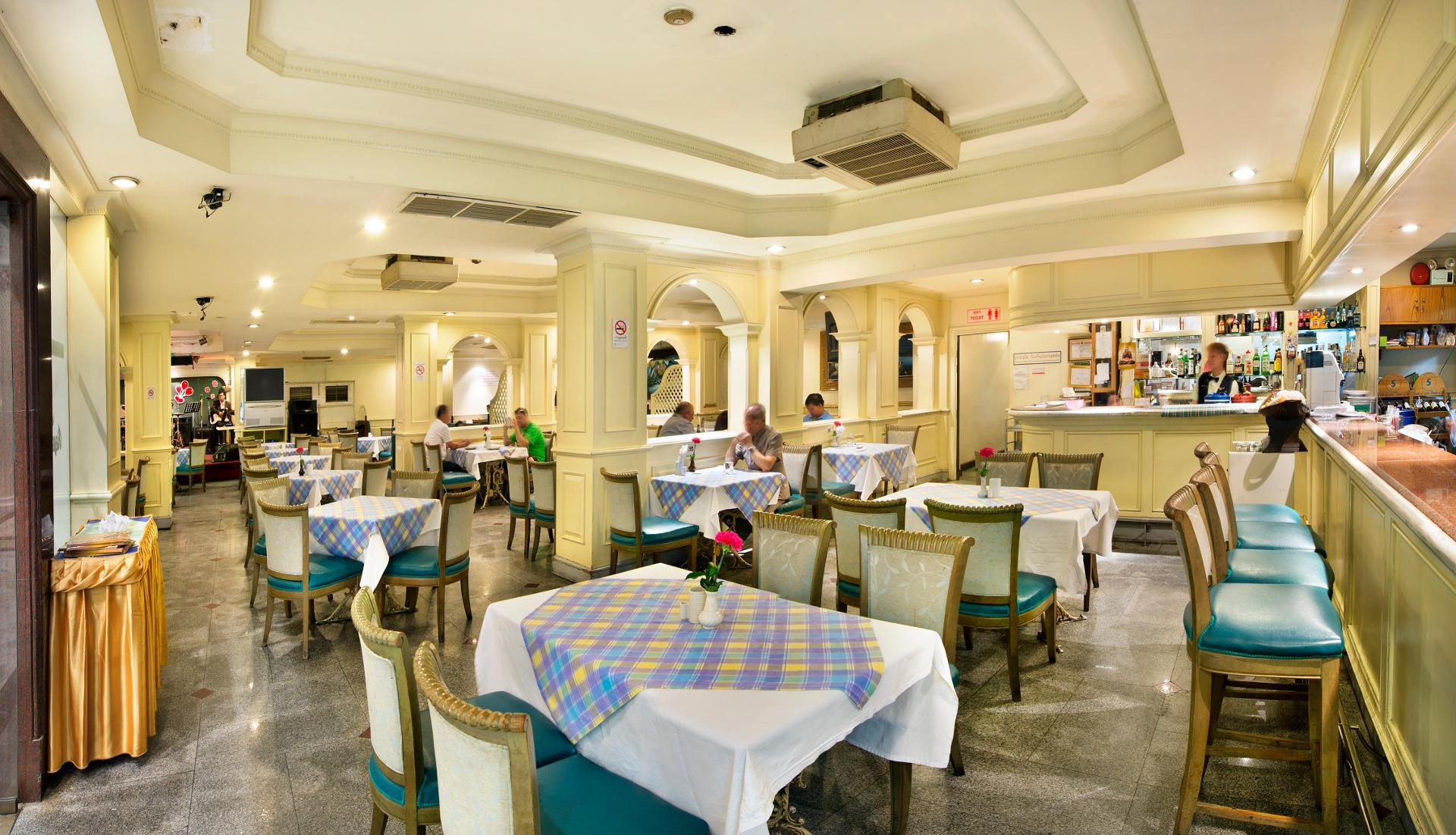 Bar/Salón Royal Rattanakosin Hotel
