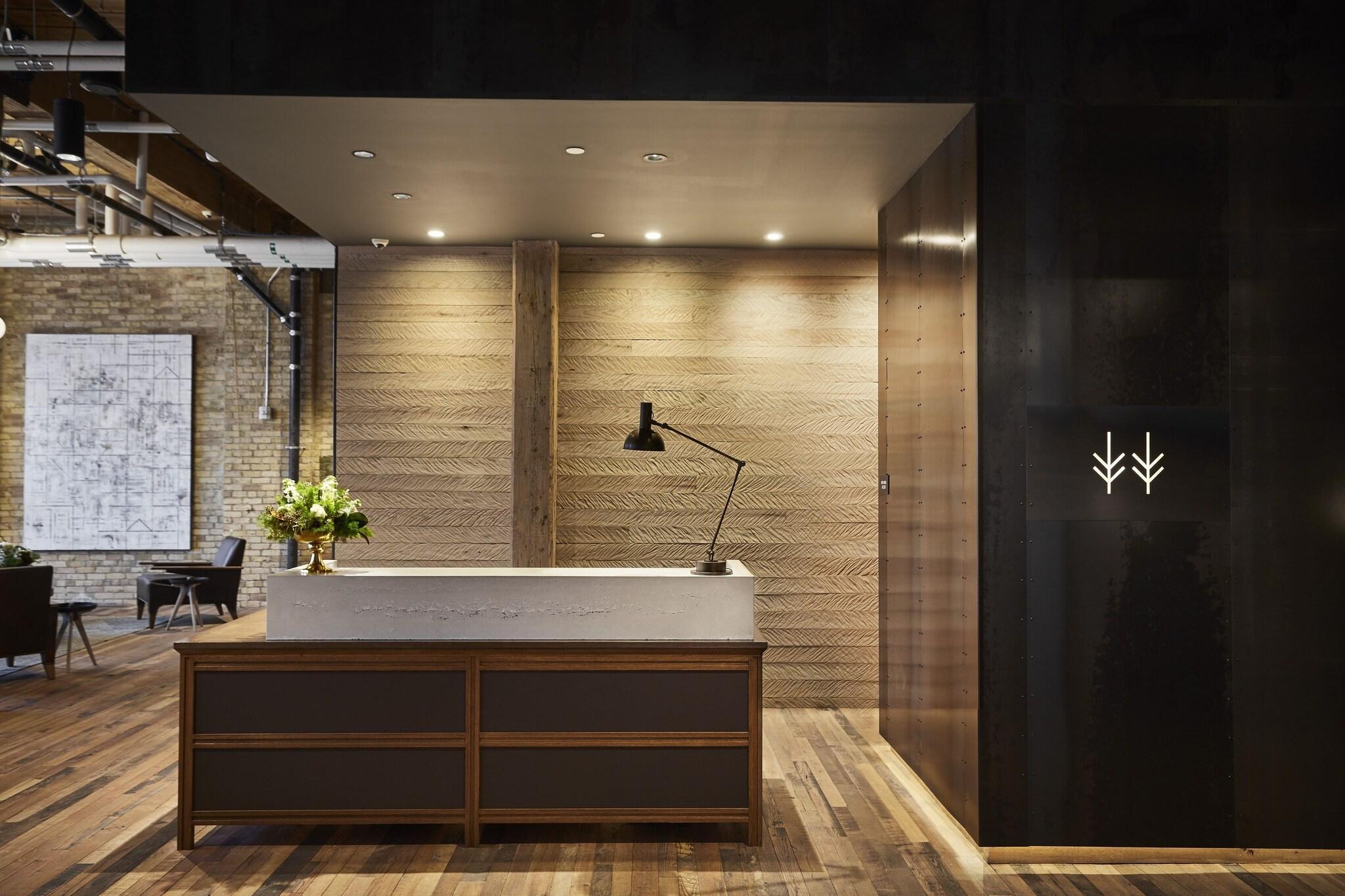 Vista Lobby Hewing Hotel