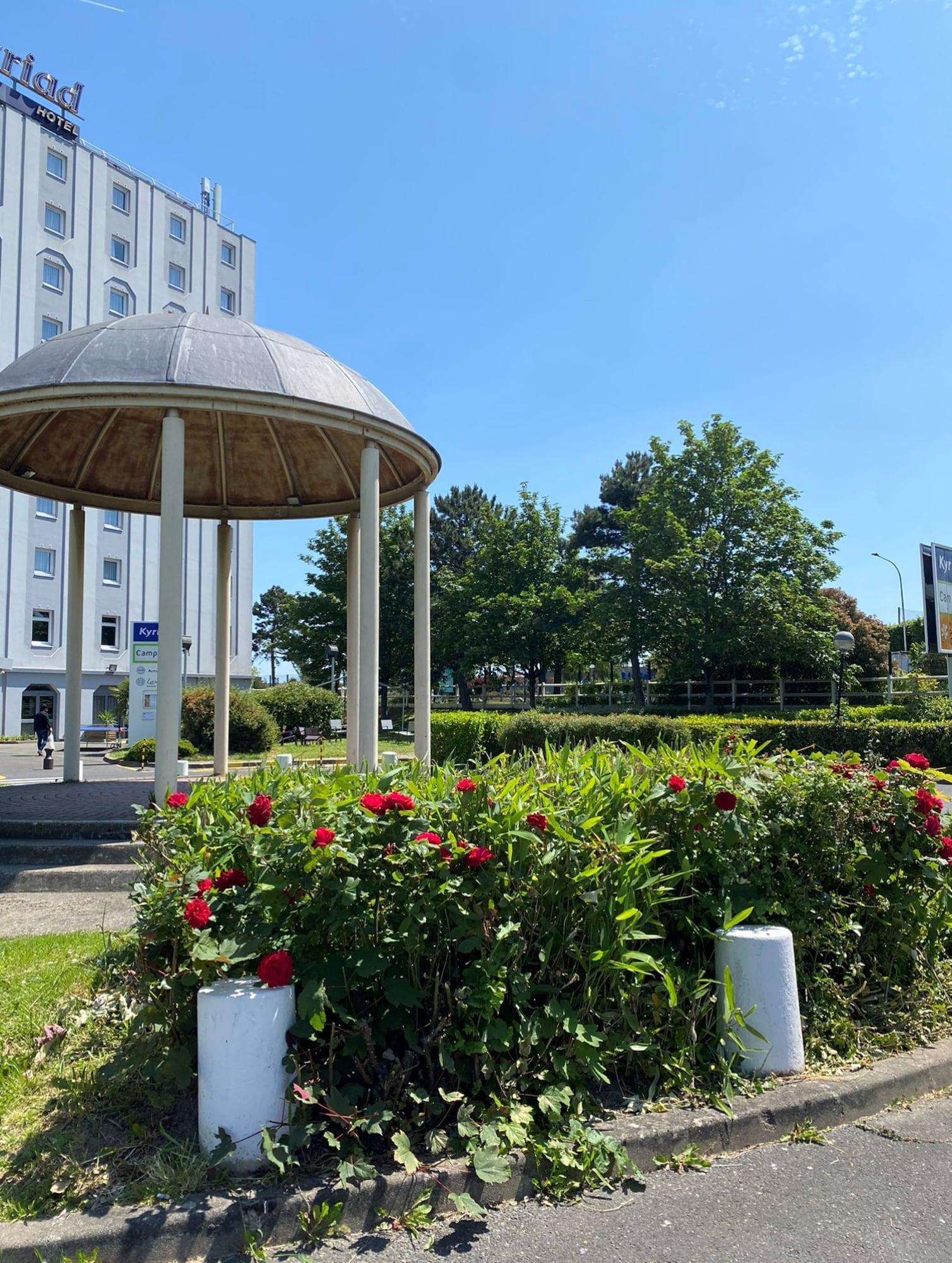 Vista Exterior Kyriad Le Blanc Mesnil