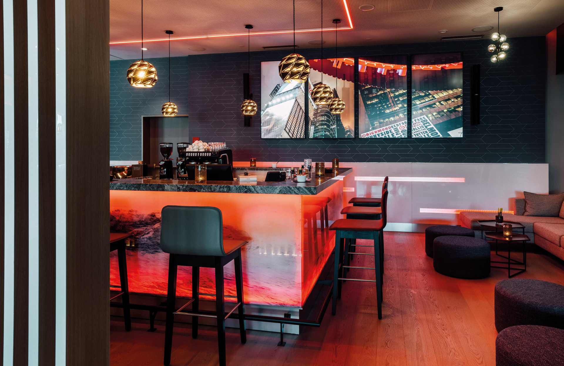 Bar/Salón Leonardo Hotel Zurich Airport