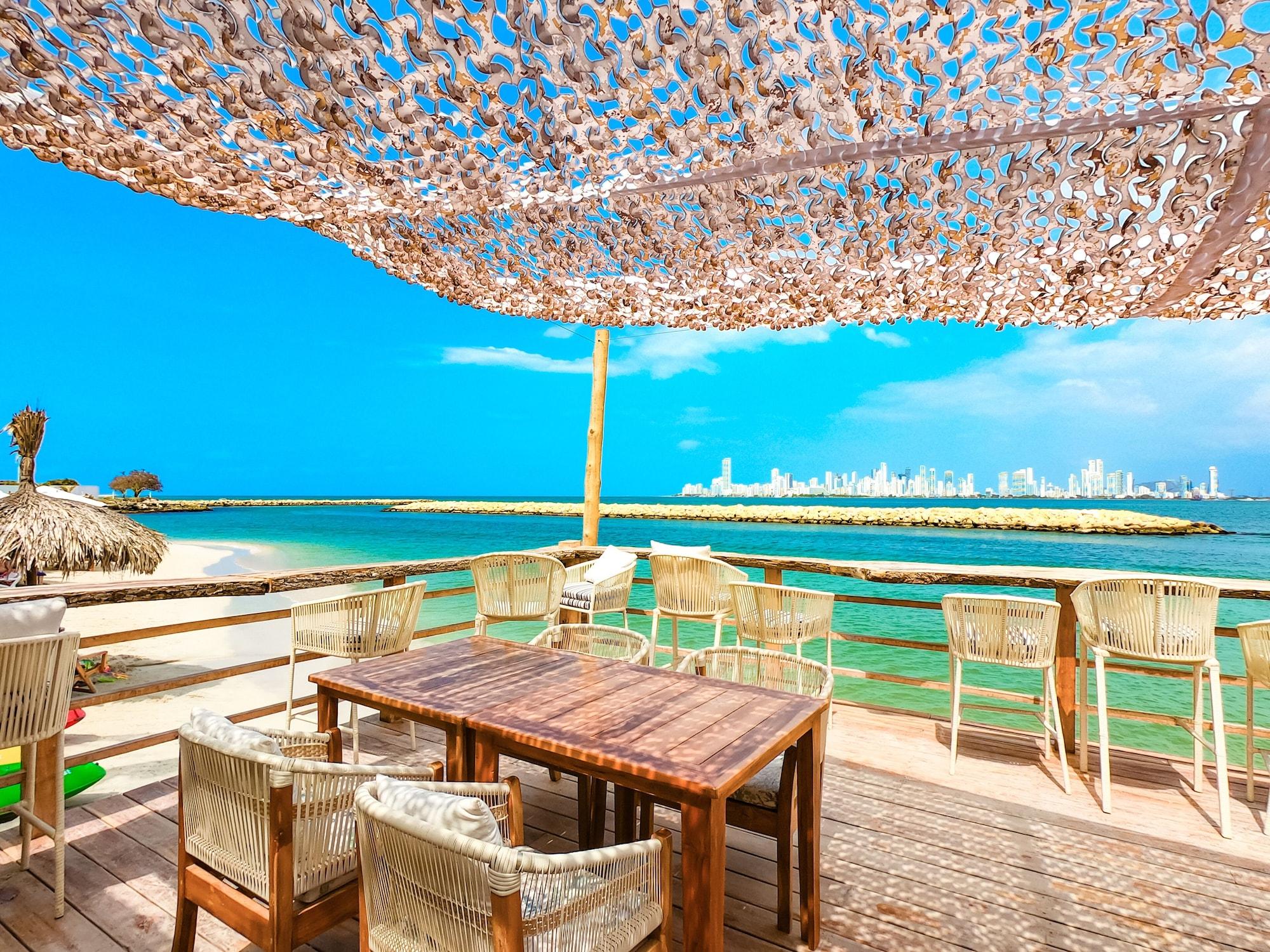 Bar/Salón Palmarito Beach Hotel