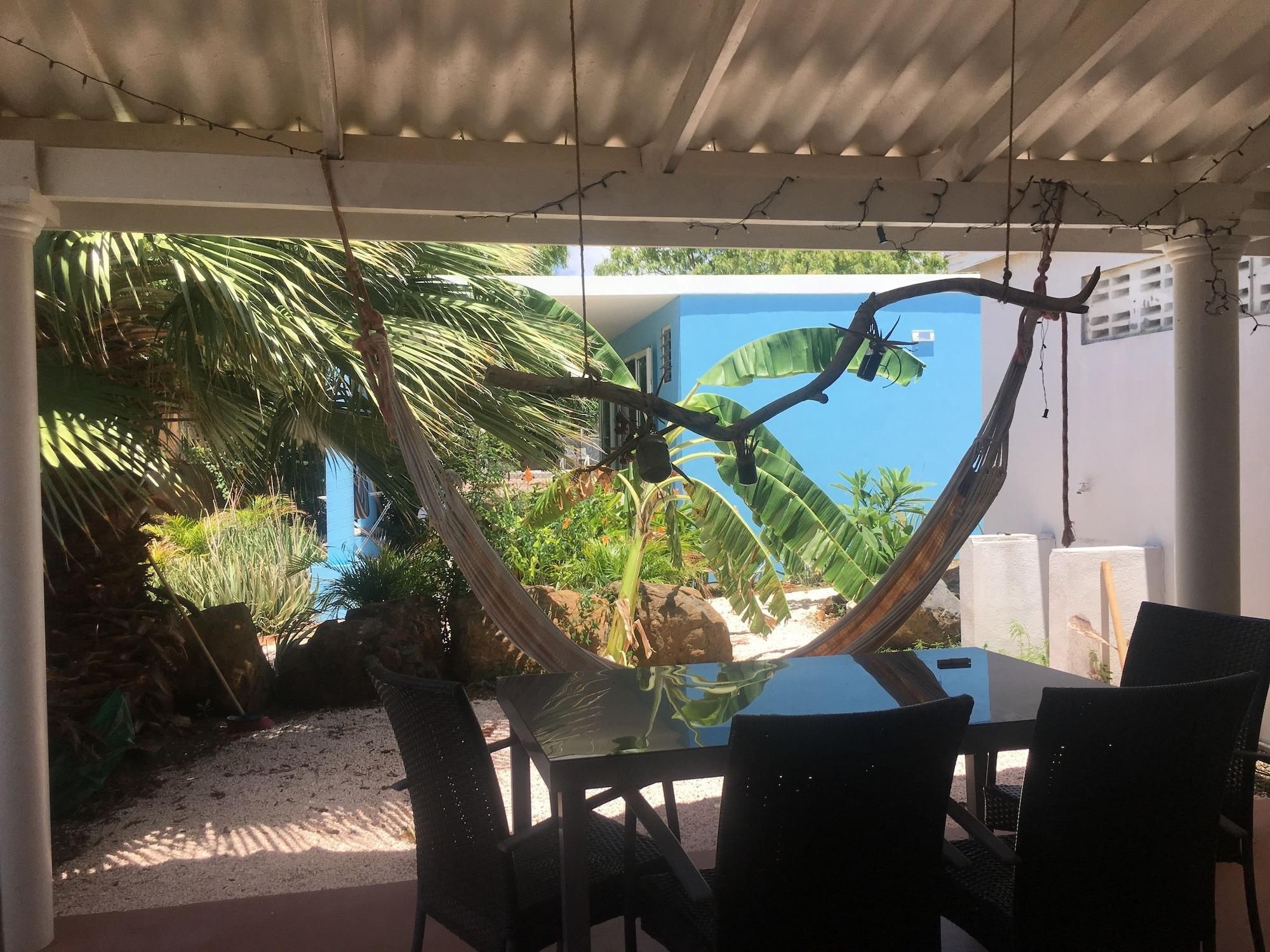 Equipamiento de Habitación Tropical Breeze Apartments