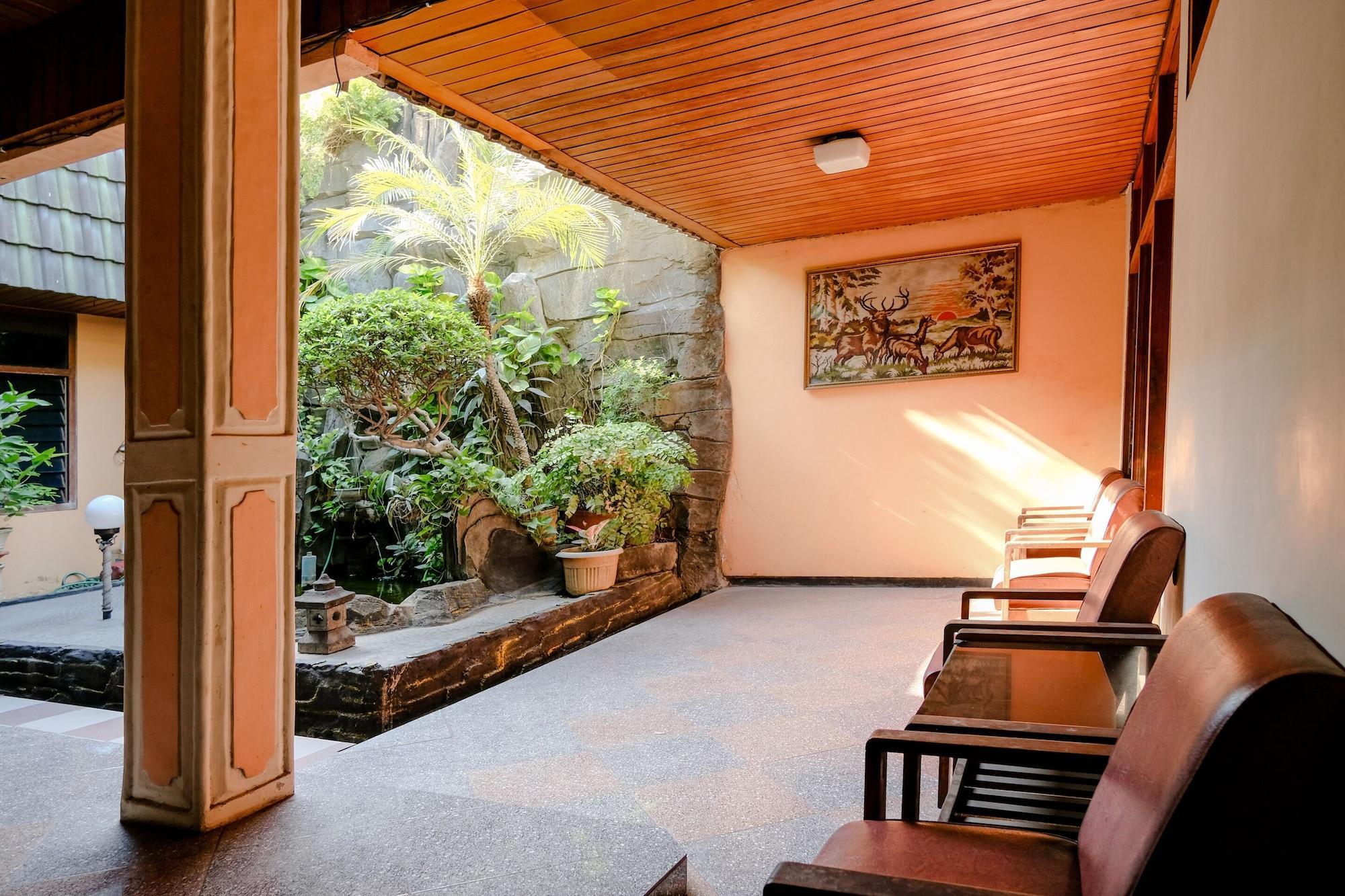 Vista Lobby OYO 1761 Hotel Dirgahayu