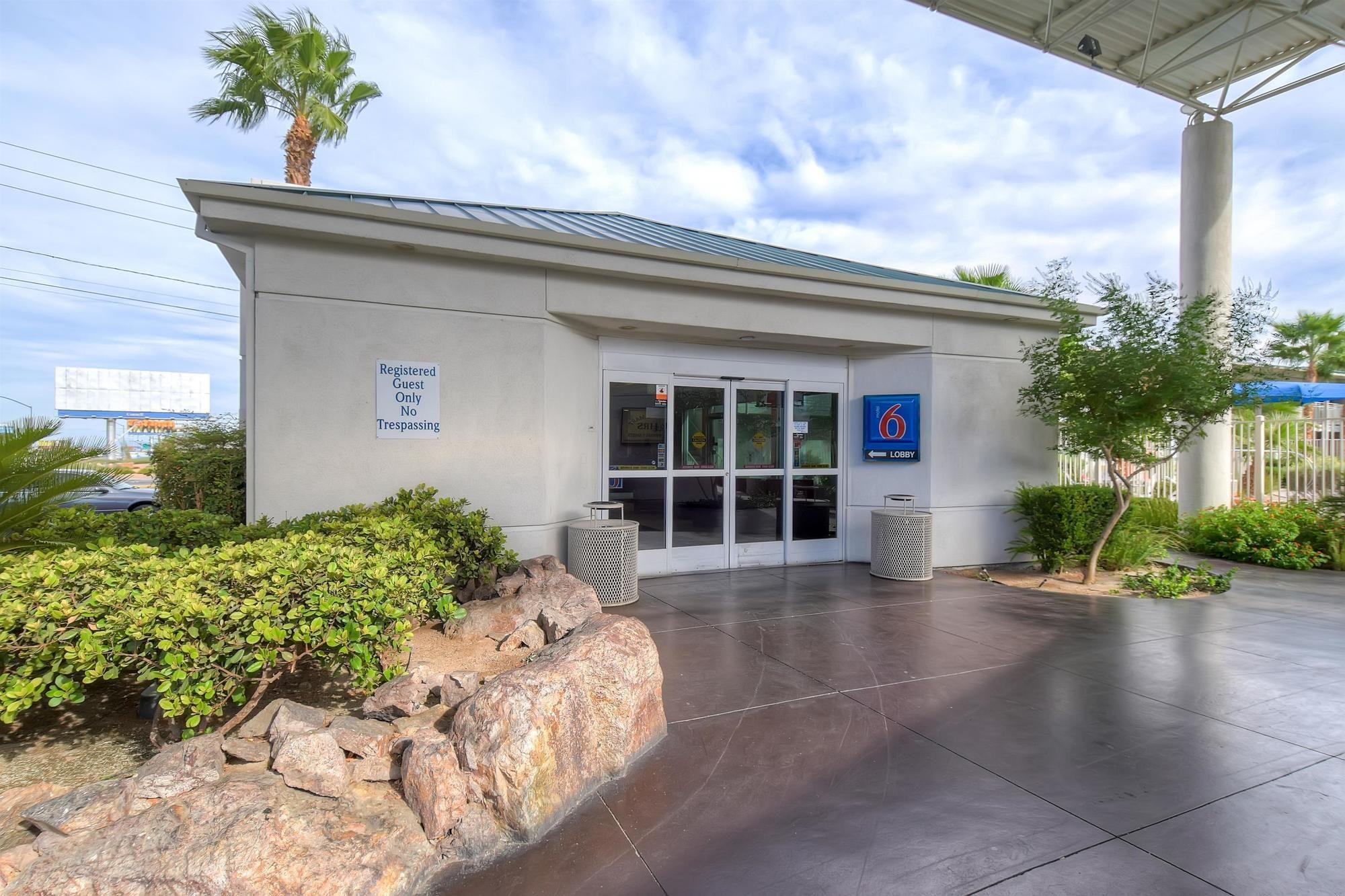 Vista Exterior Collection 6 Las Vegas, NV - Tropicana