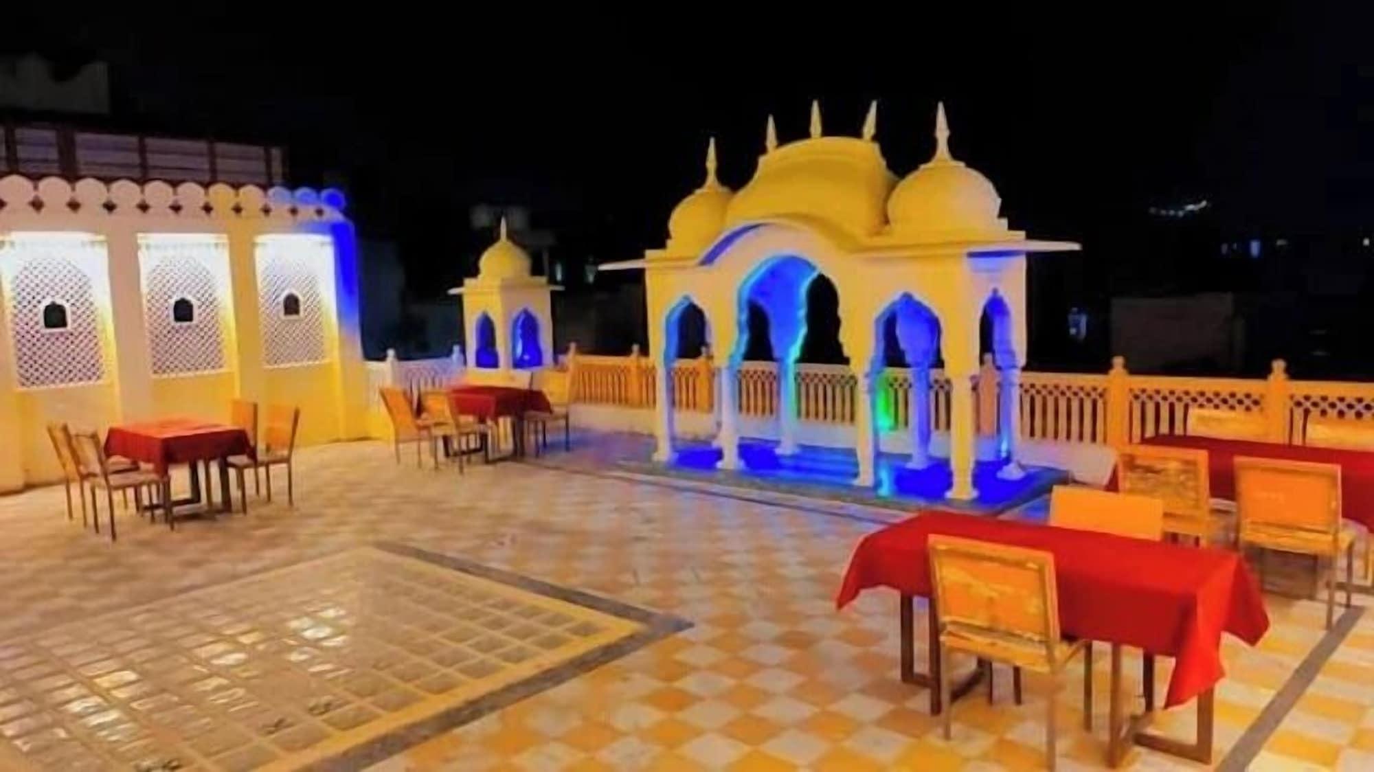 Equipamiento de Habitación Hotel Khandaka Mahal