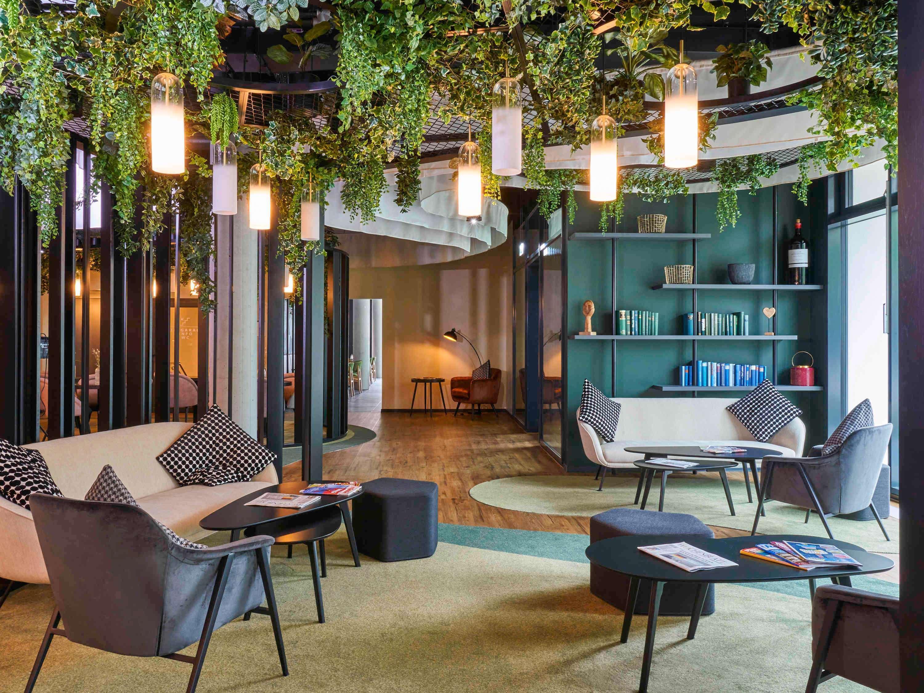 Bar/Salón Ibis Styles Singen