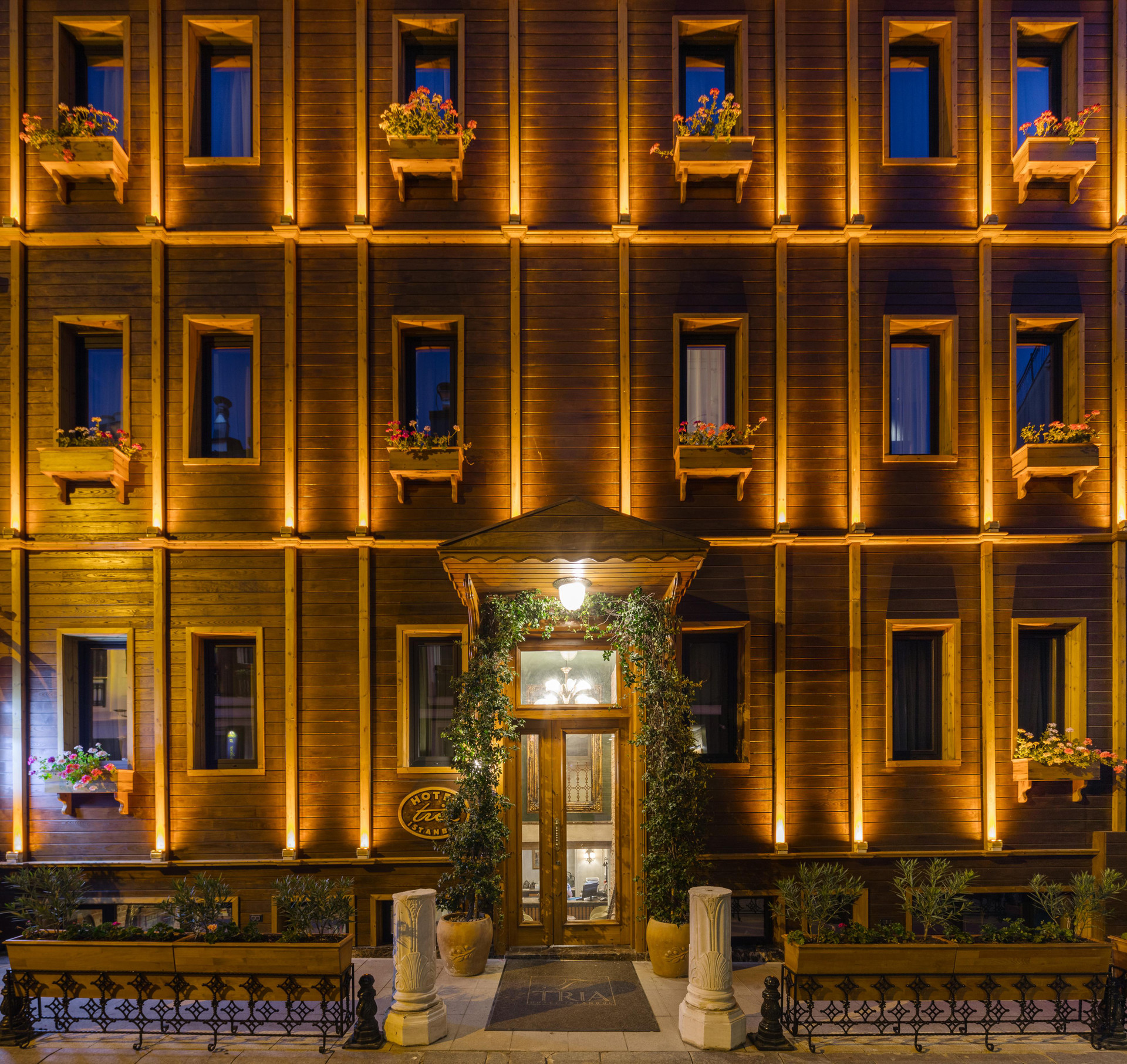 Vista Exterior Tria Hotel - Special Class