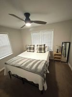 Alquiler Vacacional - Delightful 2-bedroom apartment  15 MIN from airport