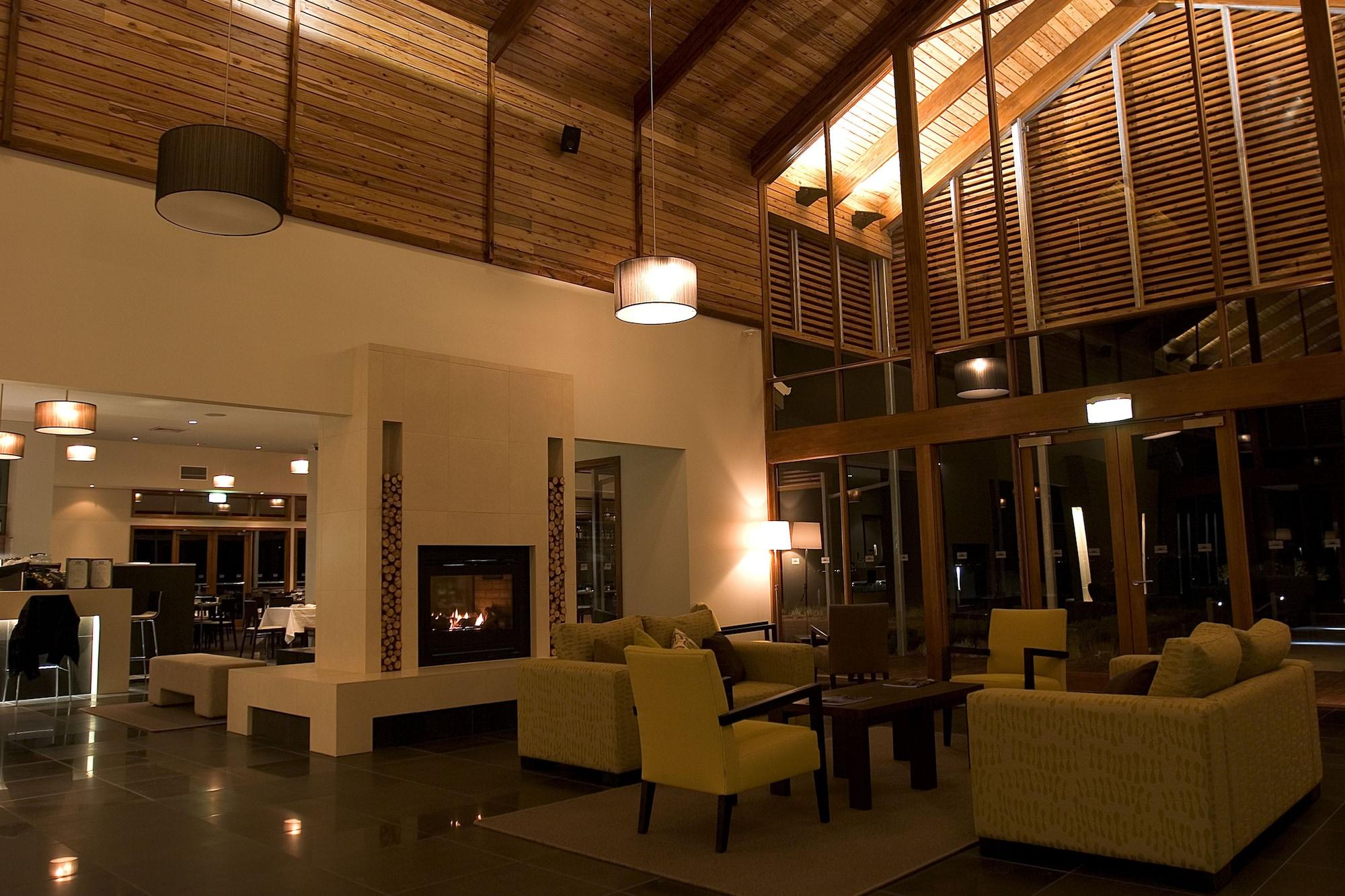 Vista Lobby Silverwater Resort