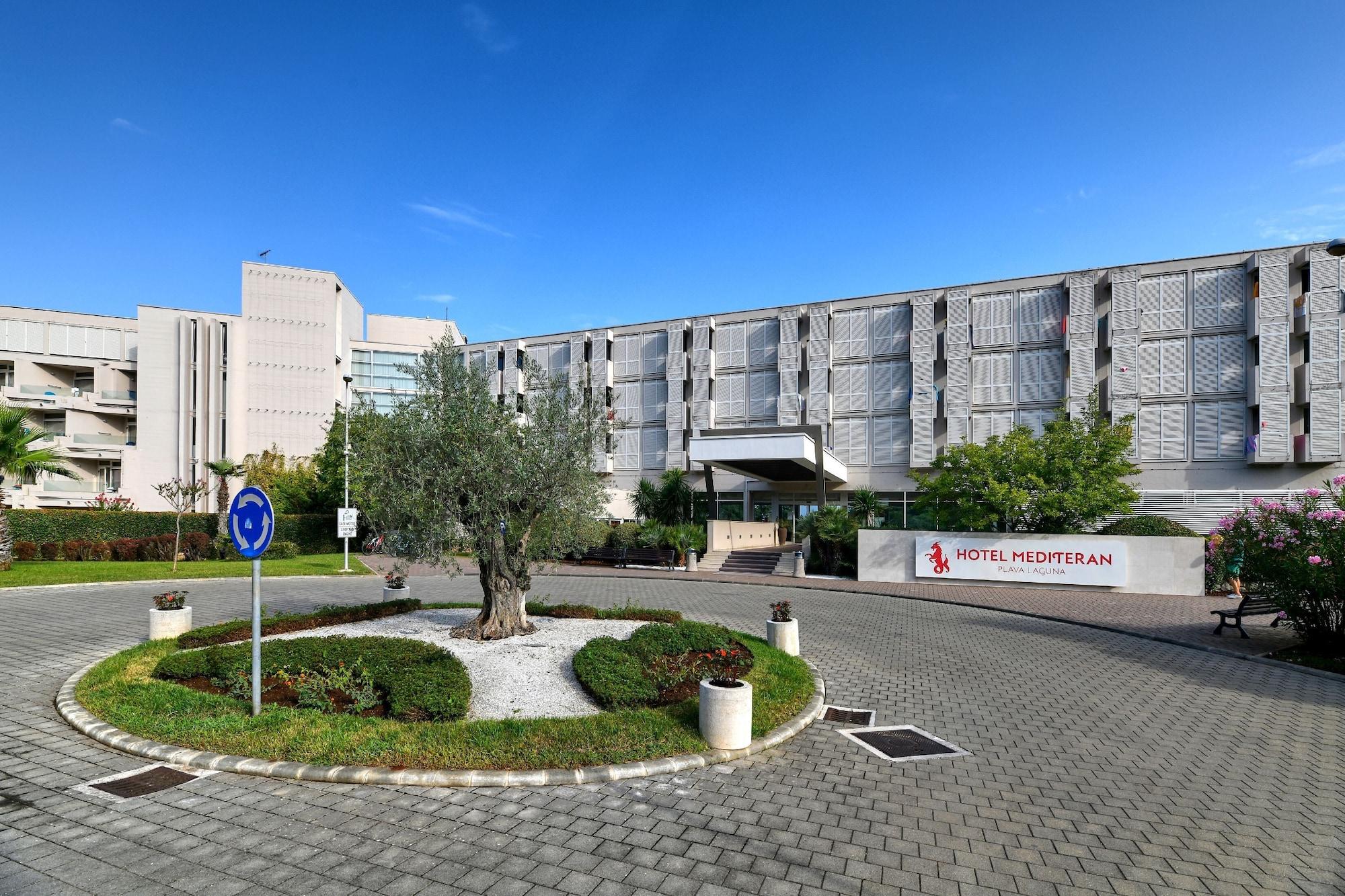 Vista Exterior Hotel Mediteran Plava Laguna