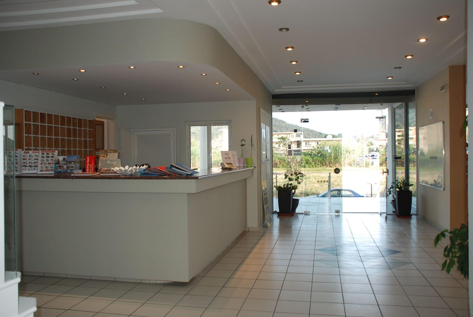 Vista Lobby Bayside Hotel Katsaras