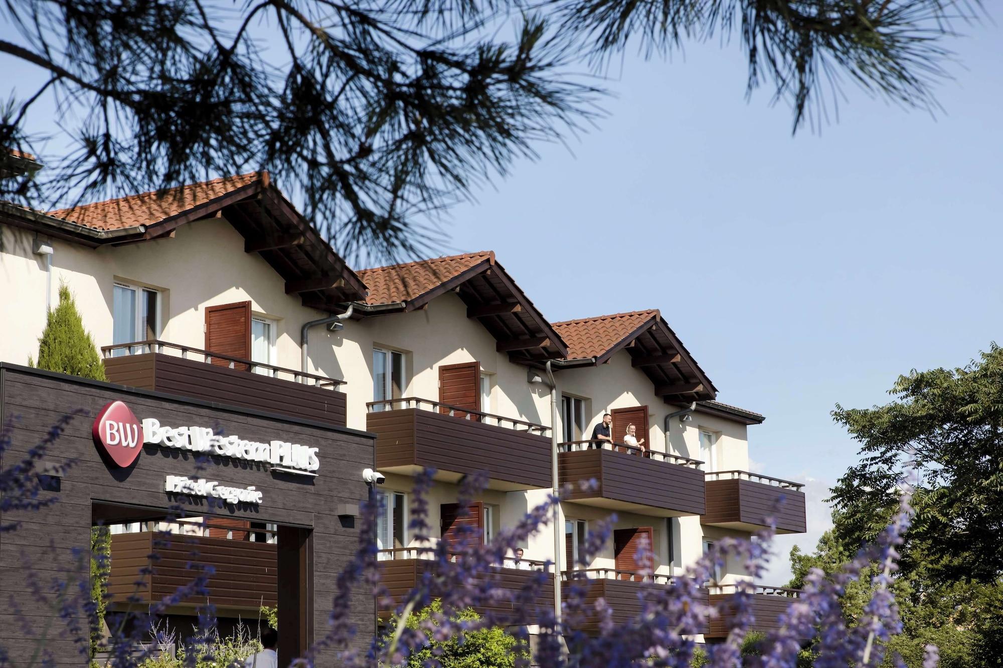 Vista Exterior Best Western Plus Hotel Gergovie