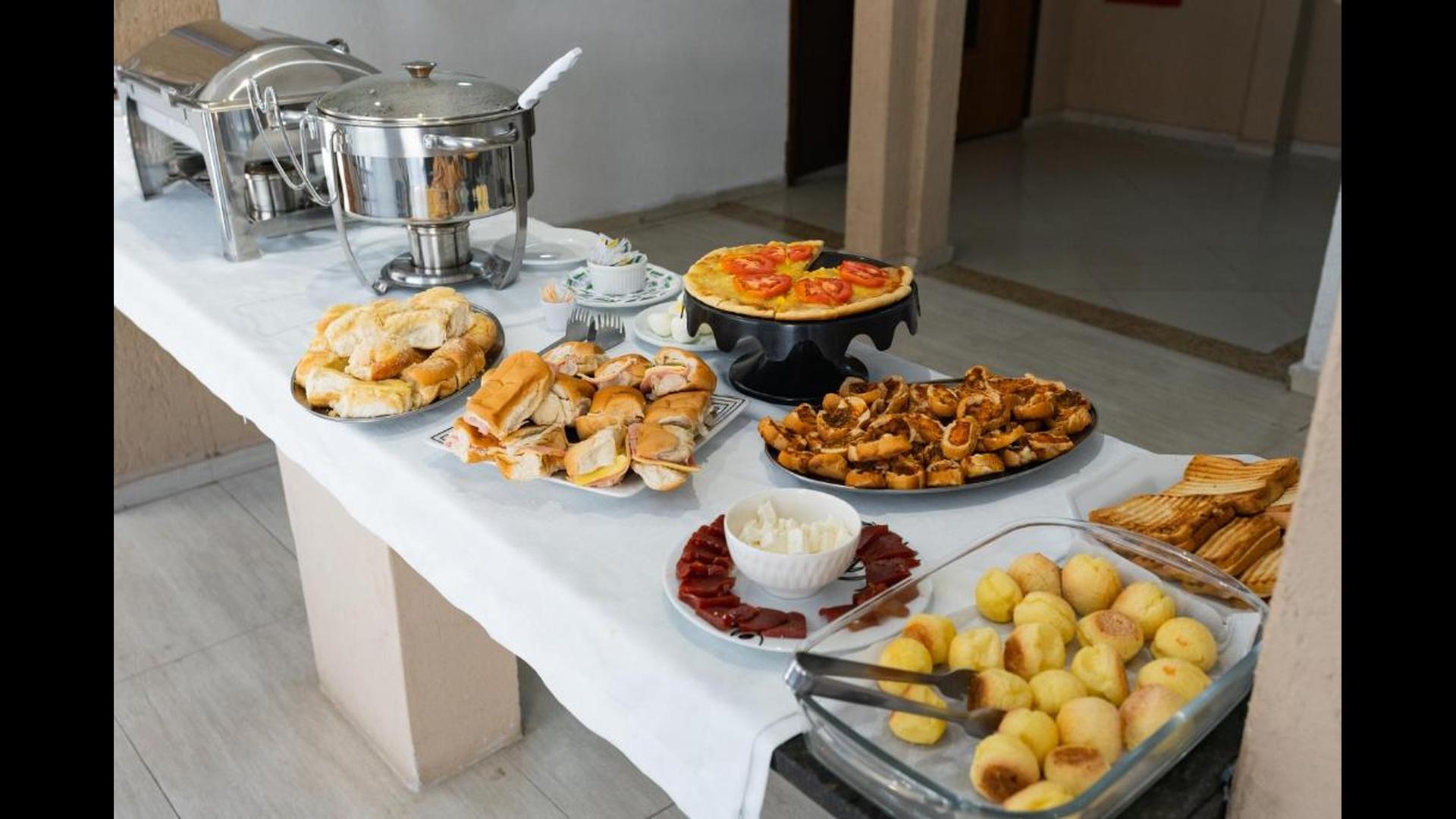 Área de desayuno HANNA Balneário Hotel