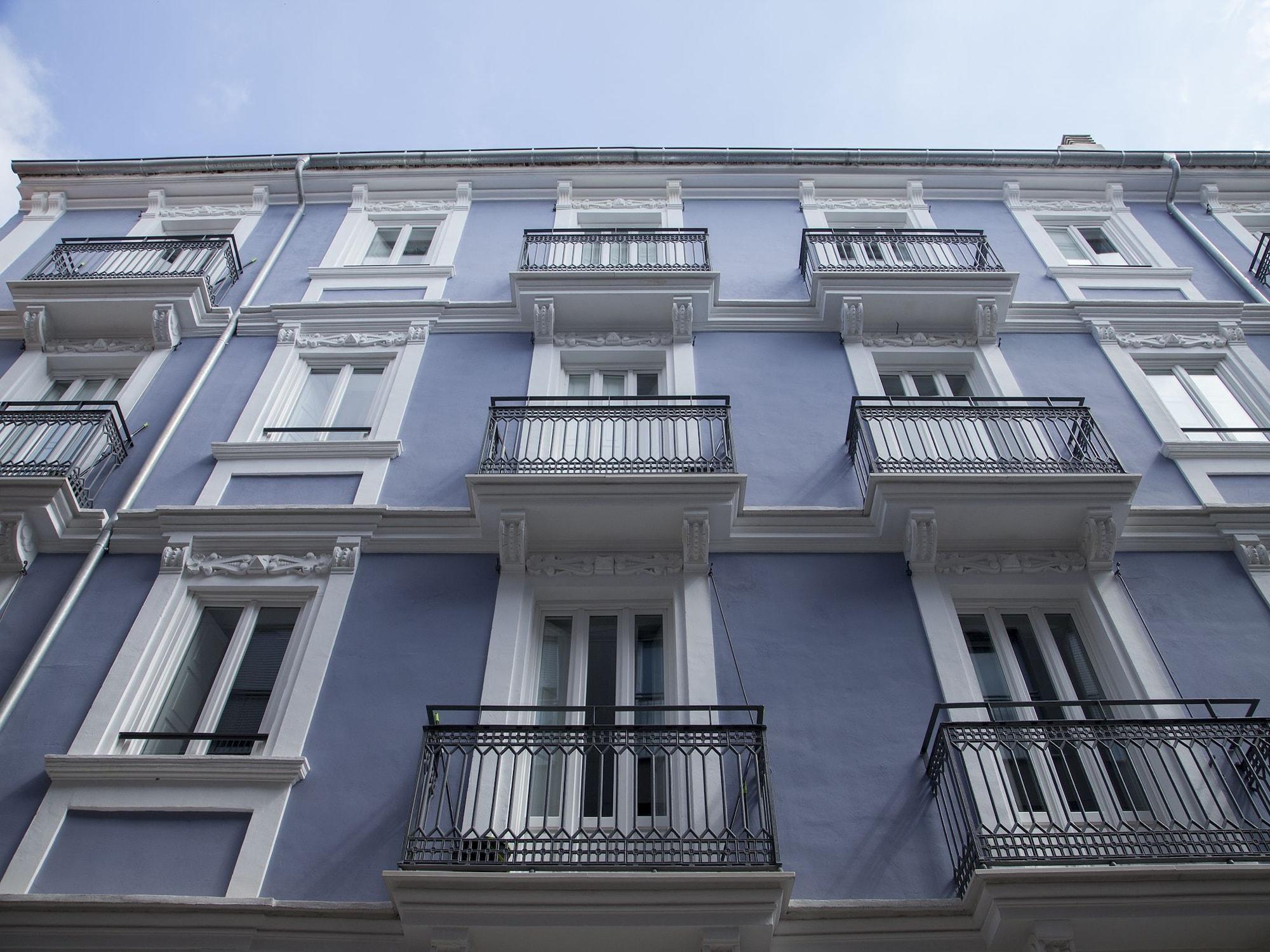 Vista Exterior Flats Friends Soho Suites