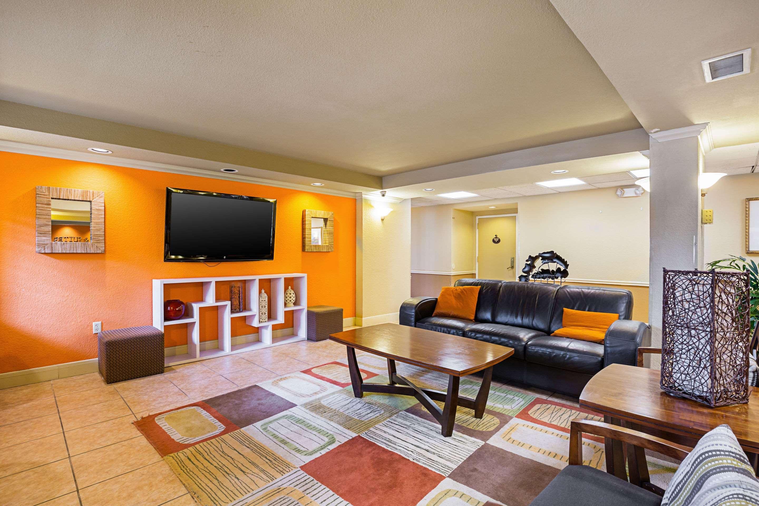 Vista Lobby Quality Inn & Suites NRG Park - Medical Center