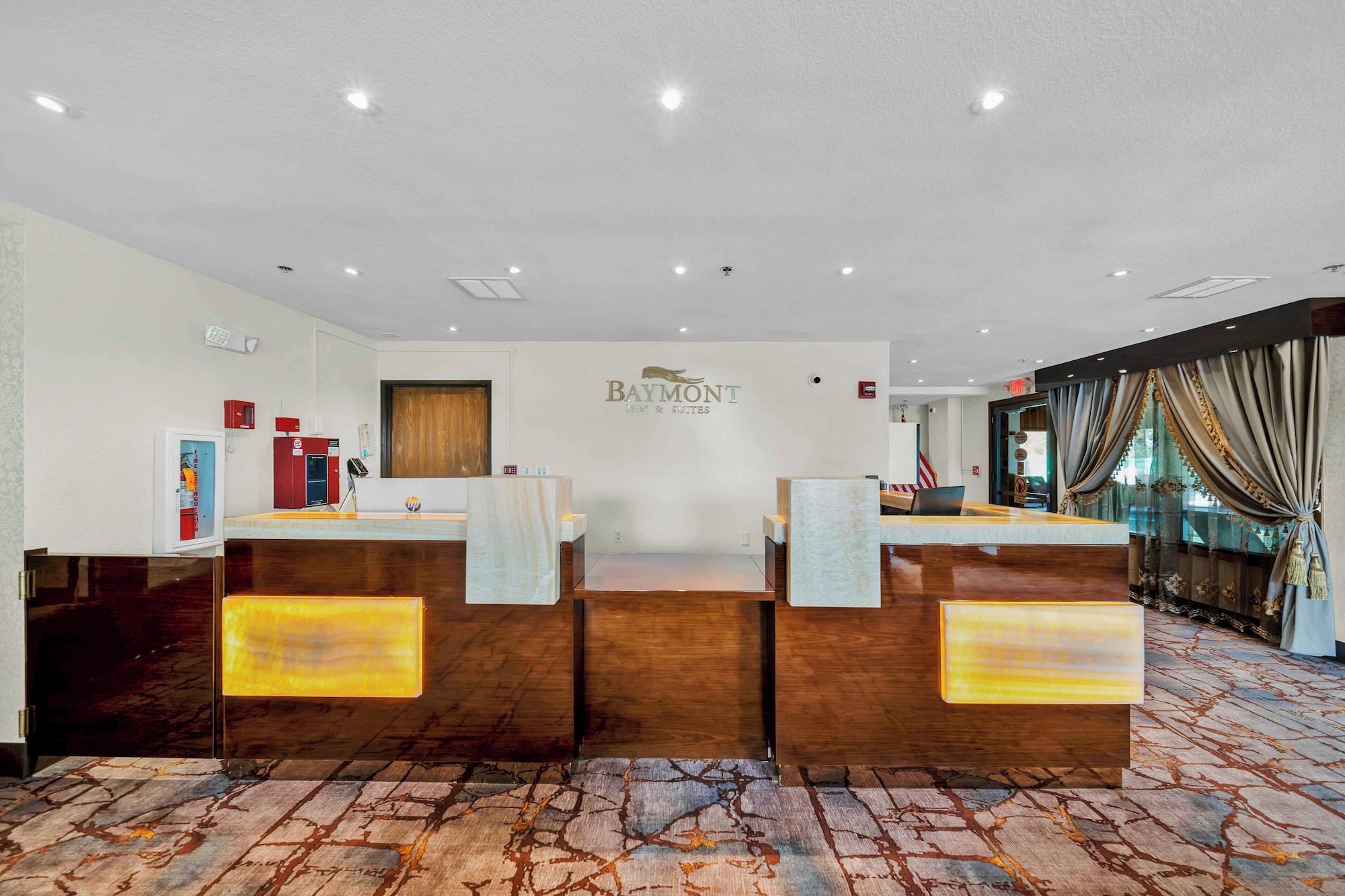 Vista Lobby Baymont by Wyndham Anderson