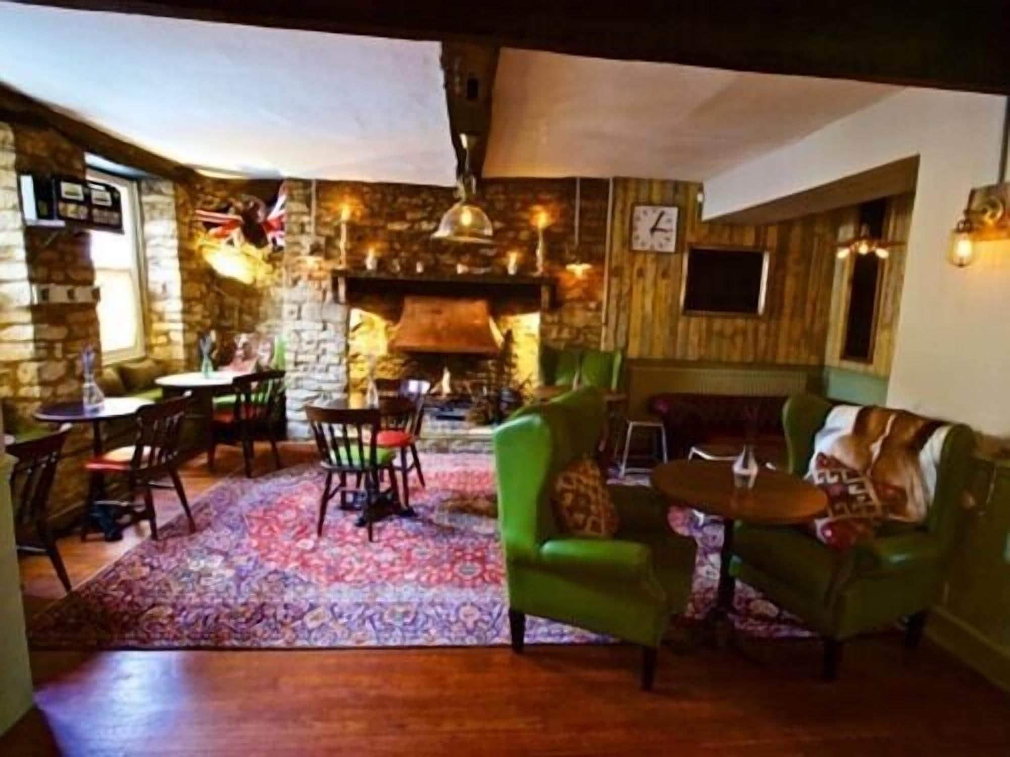 Bar/Salón Woodstock Arms