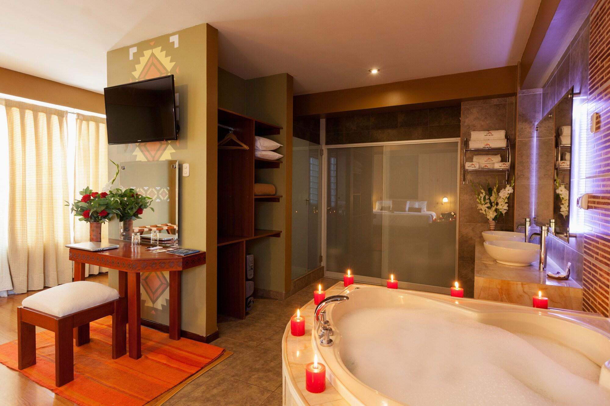 Vista Piscina Chaski Hotel