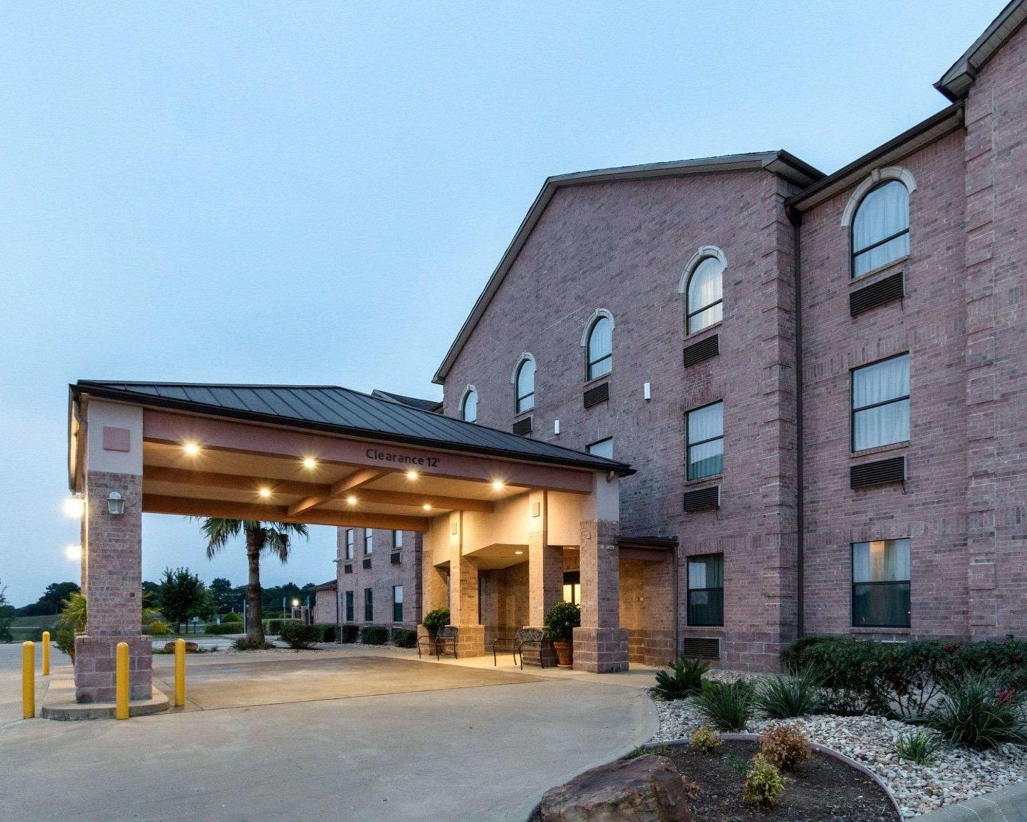 Vista Exterior Quality Inn