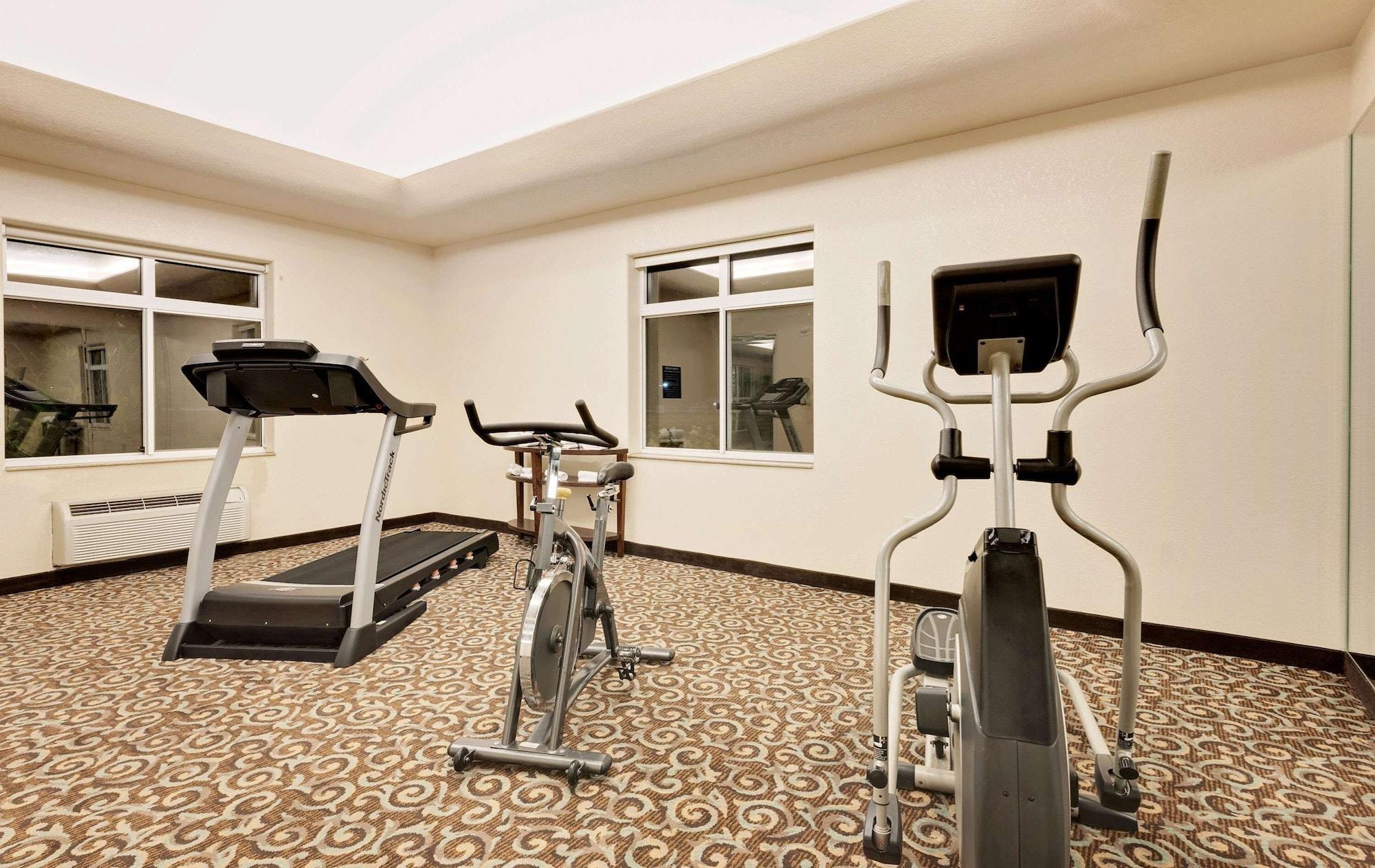 Gimnasio Super 8 by Wyndham Odessa TX