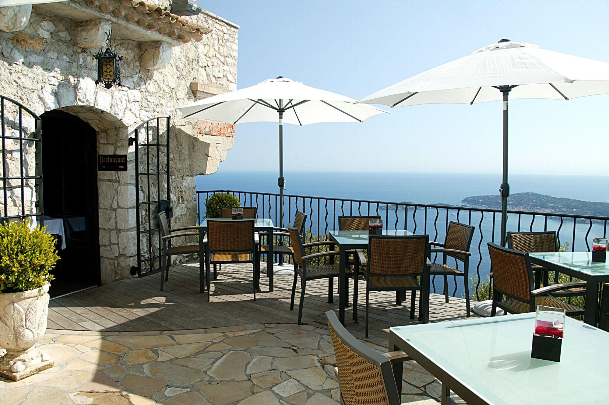 Instalaciones Recreativas Chateau Eza