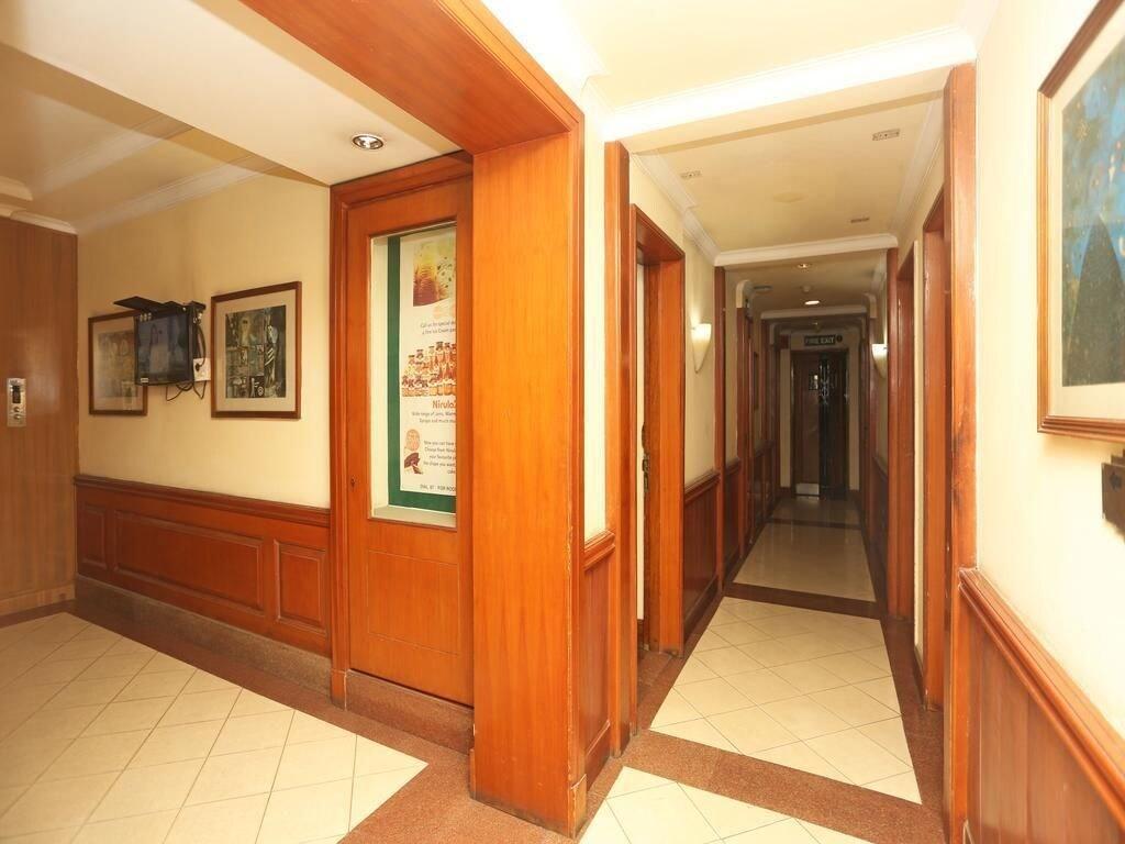 Varios Nirula's Hotel