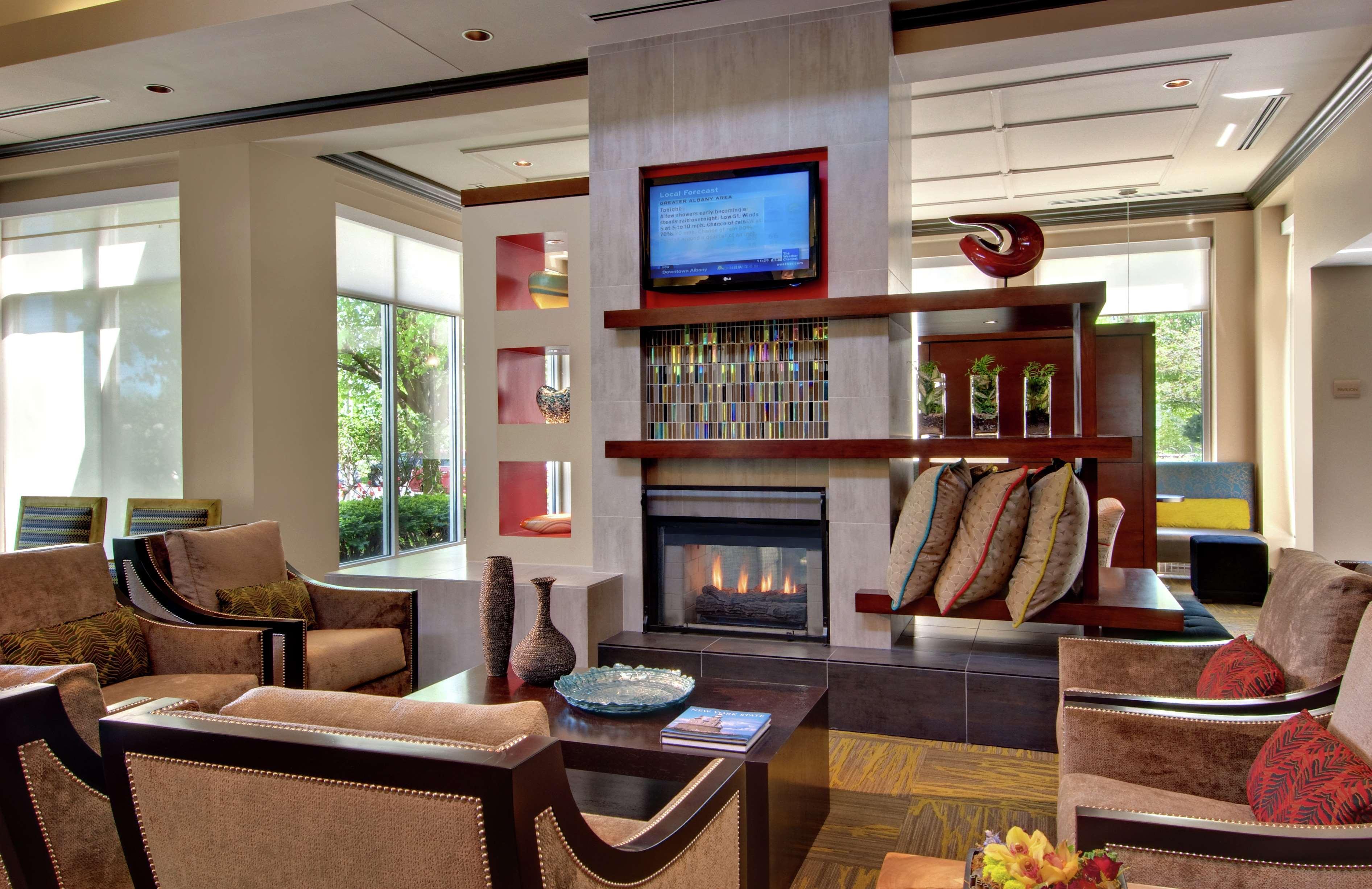 Vista Lobby Hilton Garden Inn Albany Airport