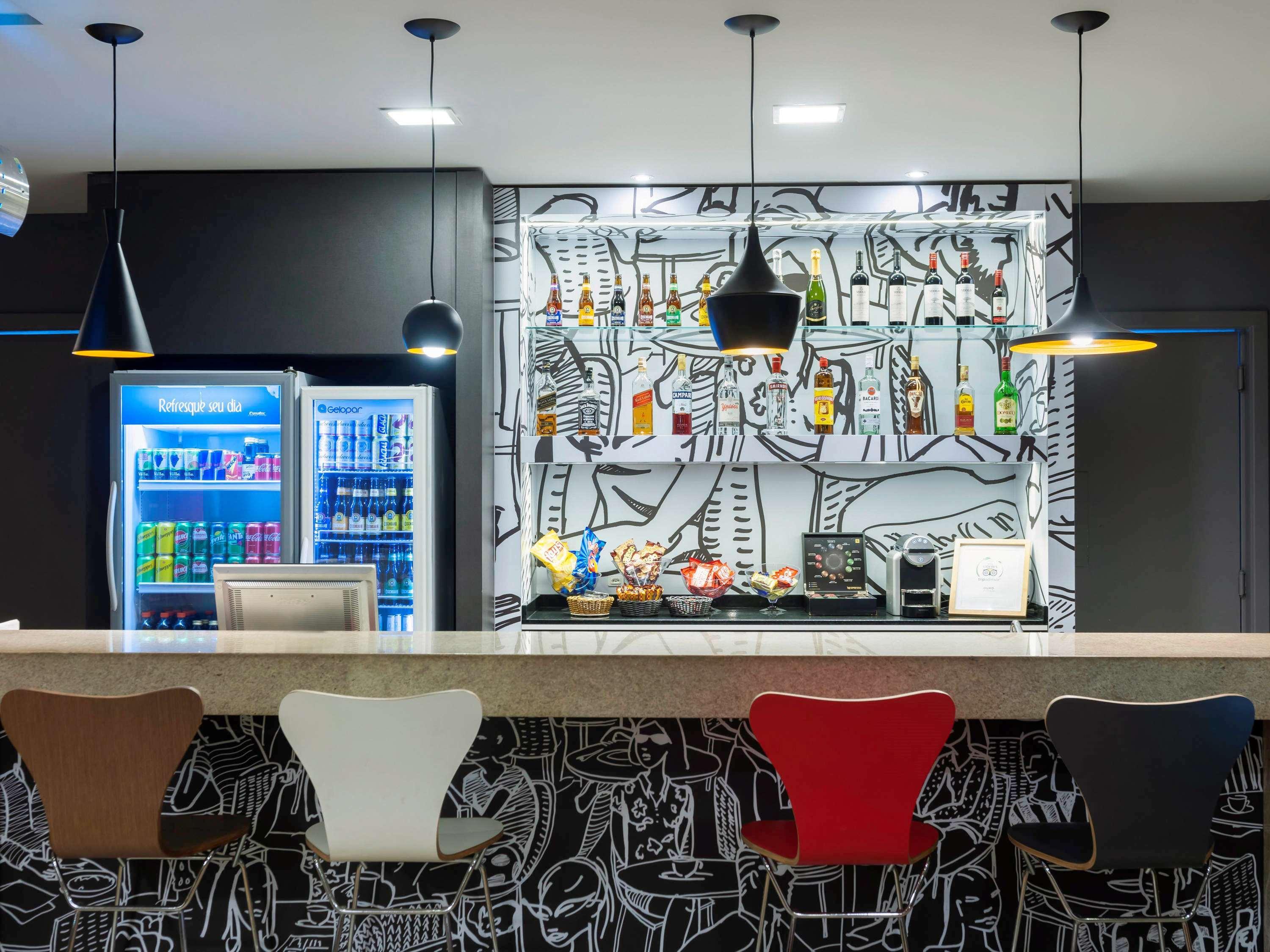 Bar/Salón Ibis Sao Jose