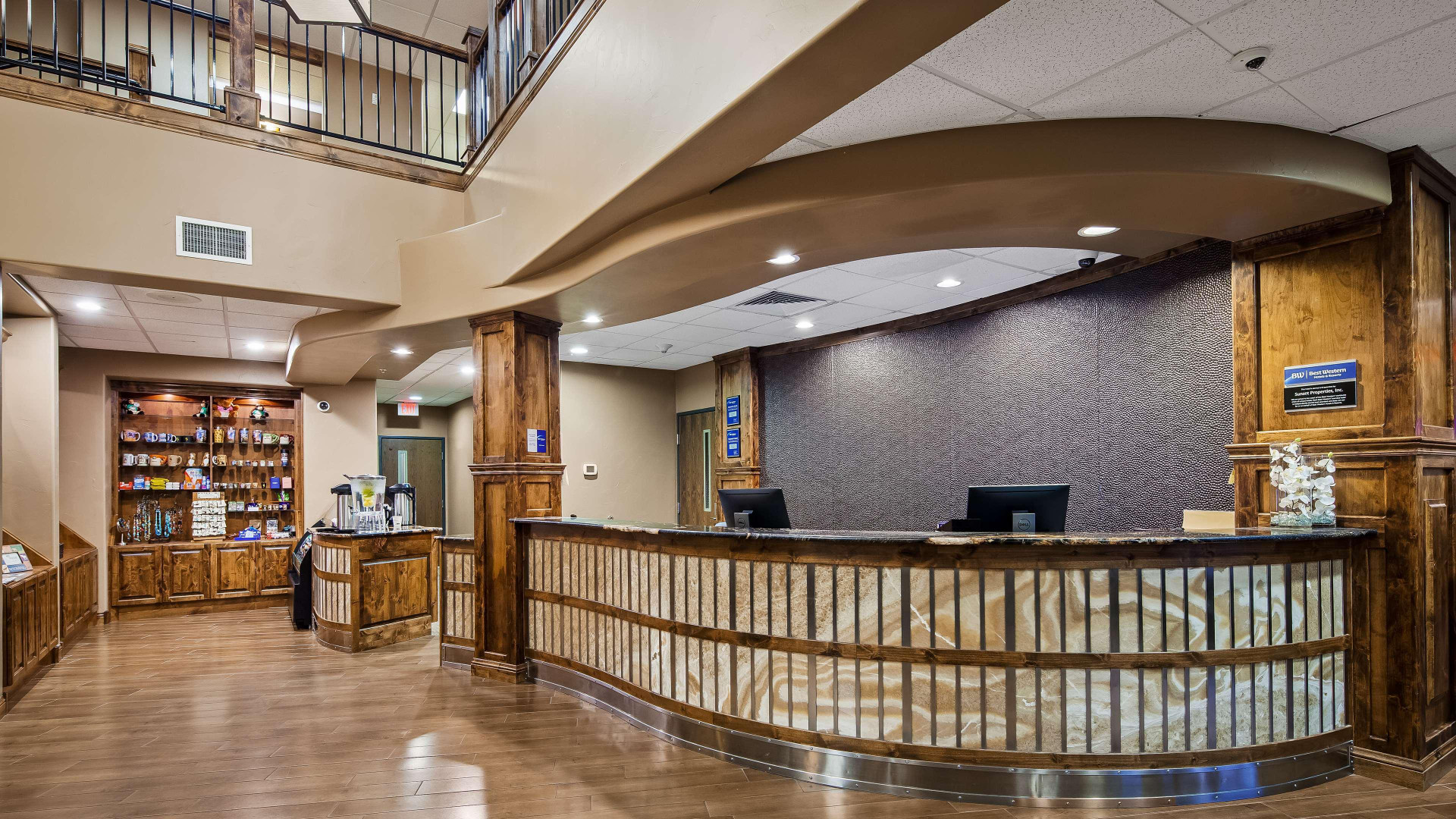 Vista Lobby Best Western Premier Ivy Inn & Suites
