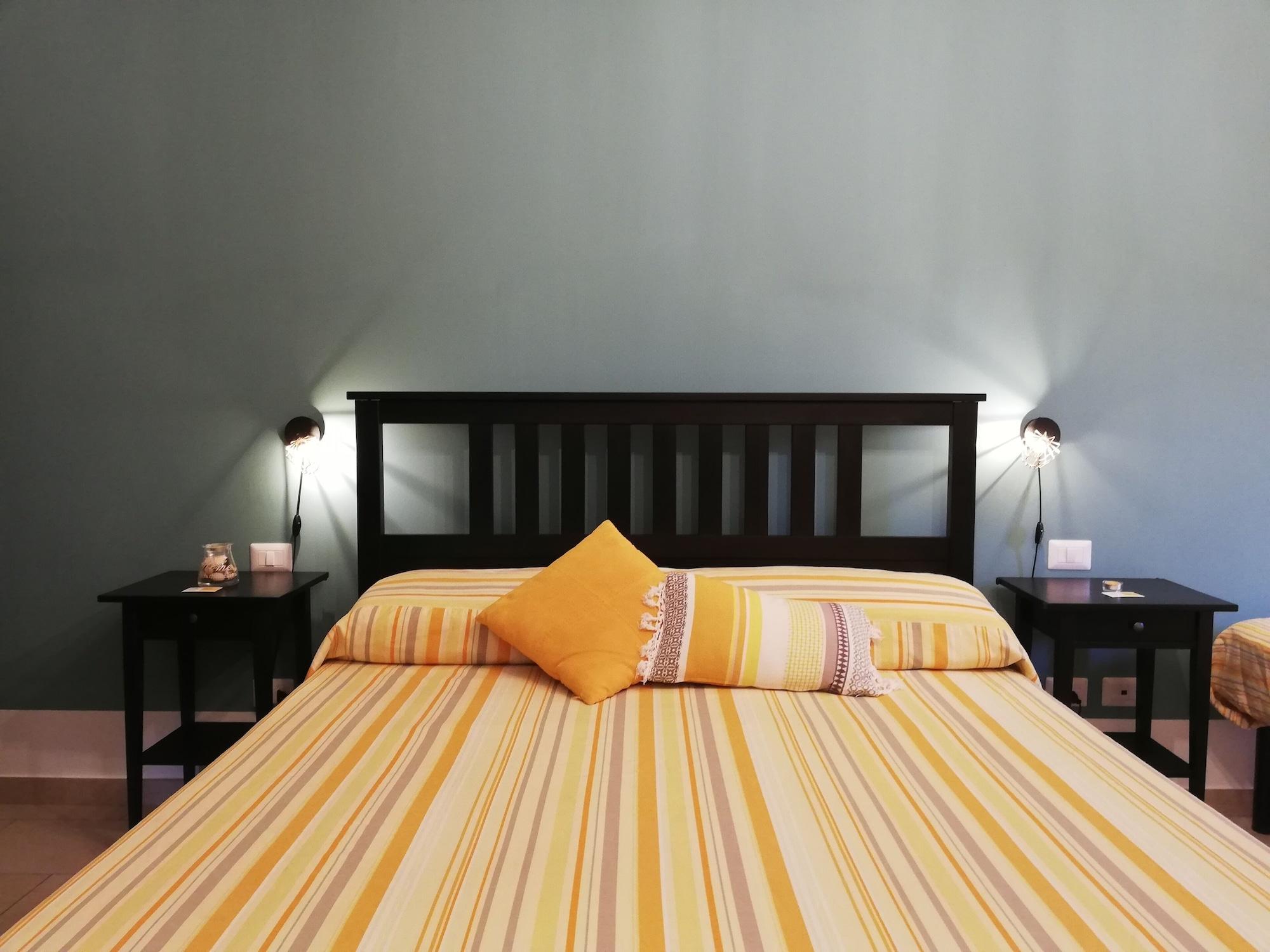 Varios The Yellow House