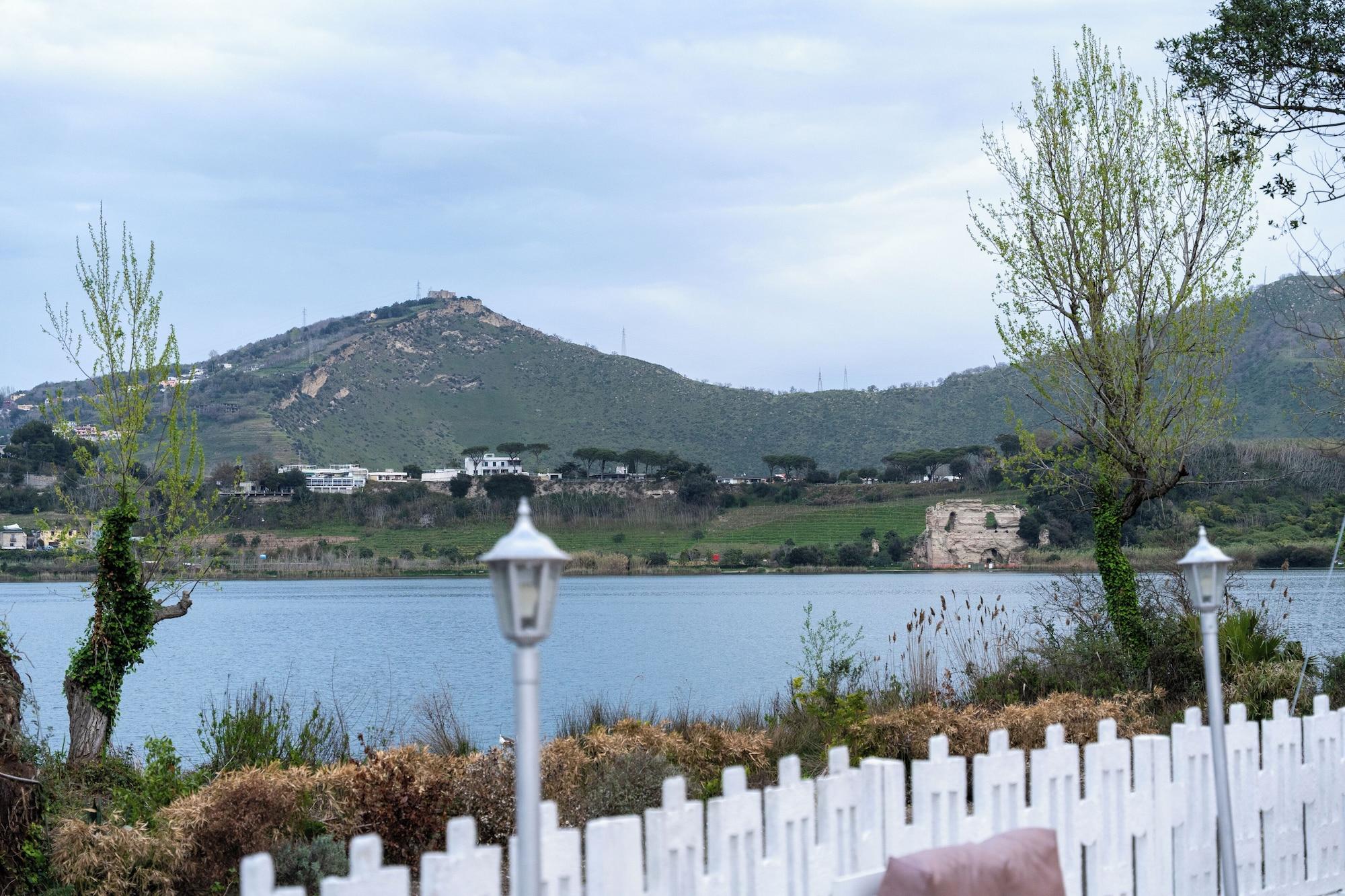 Varios Avernum Relais