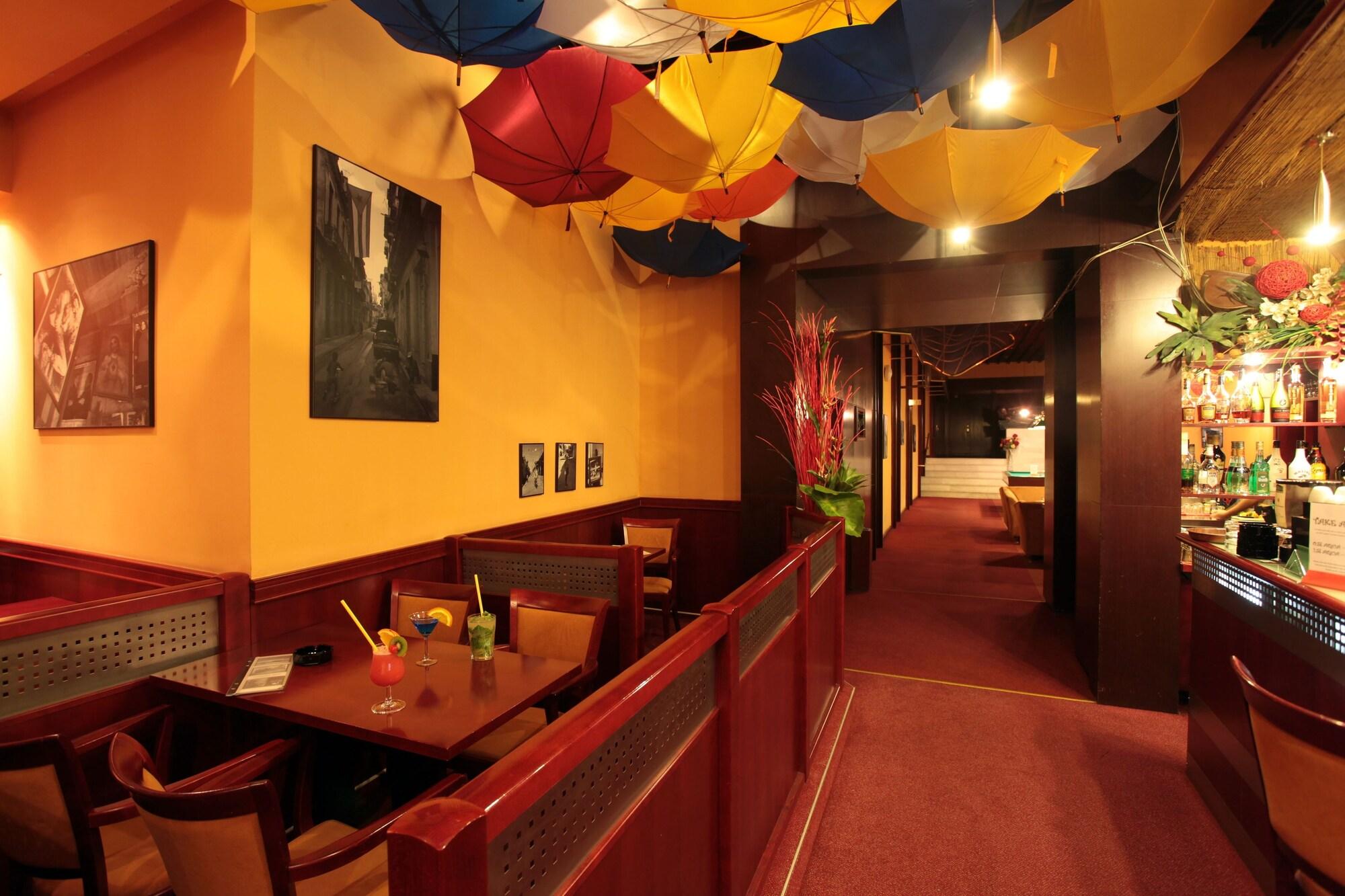 Bar/Salón Atlantic Hotel