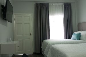 Alquiler Vacacional - Gorgeous double room with Caribbean view next to PASEO, parking, balcony netflix