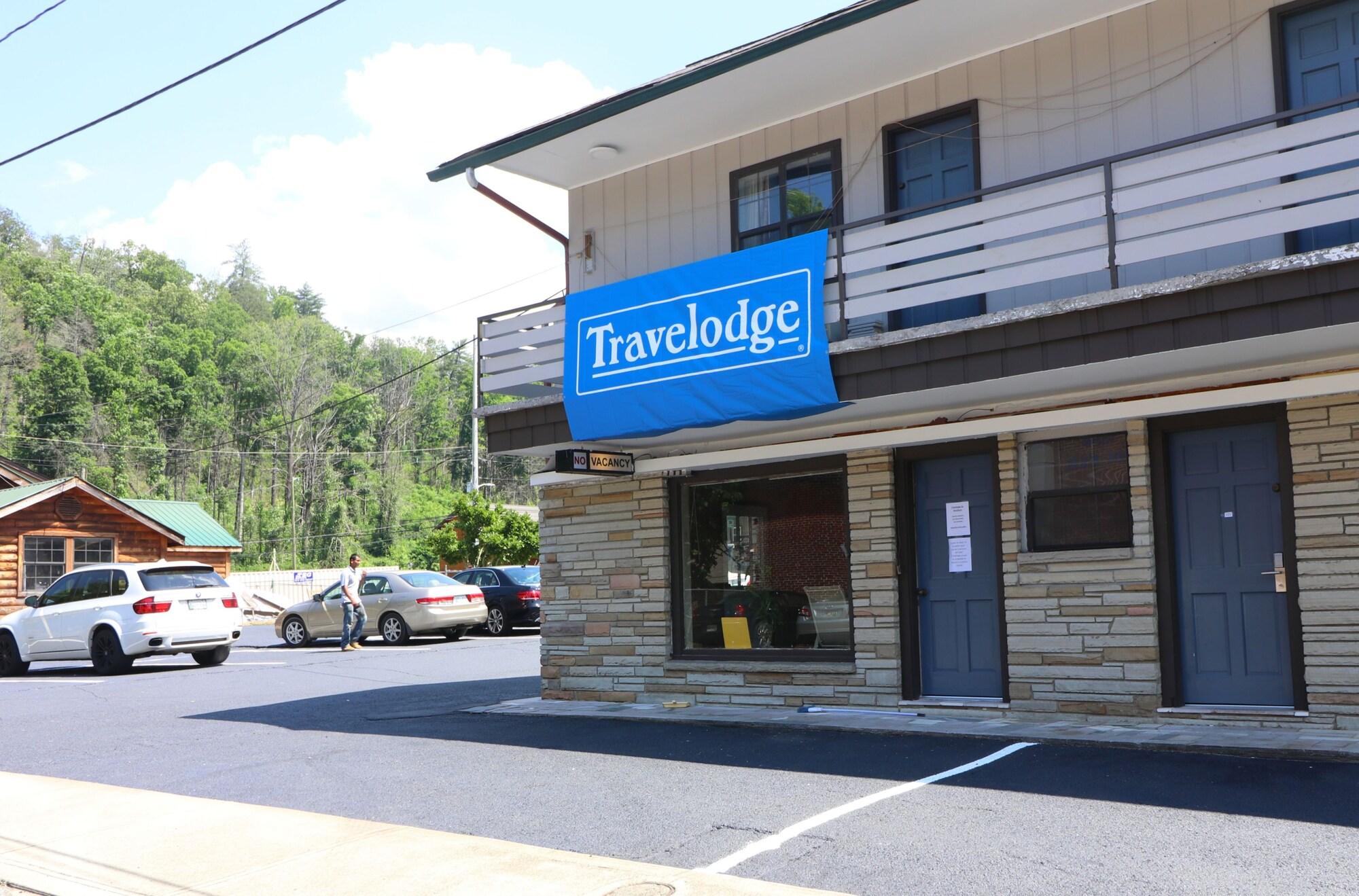 Vista Lobby Travelodge by Wyndham Downtown Gatlinburg
