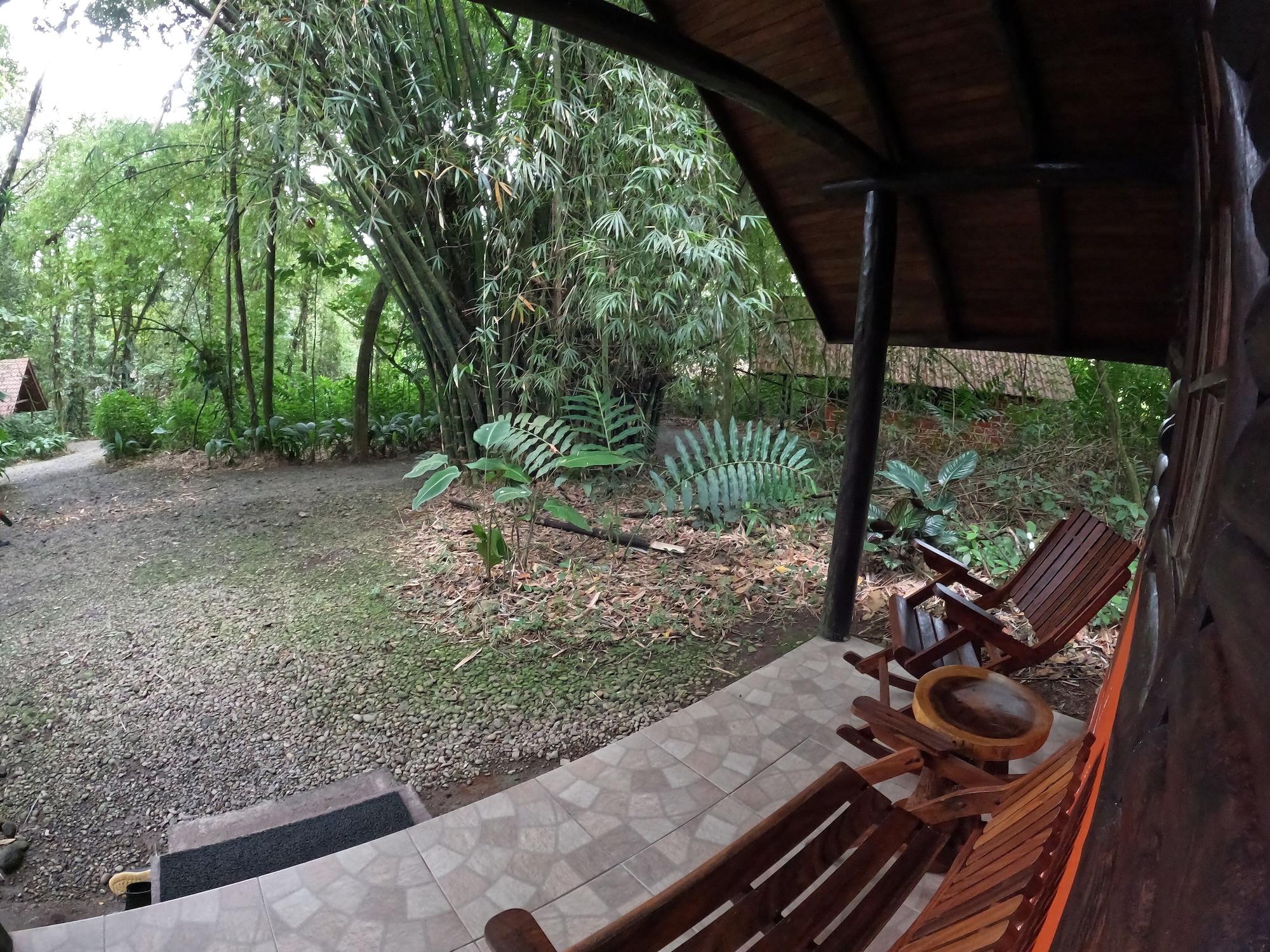 Equipamiento de Habitación Arenal Oasis