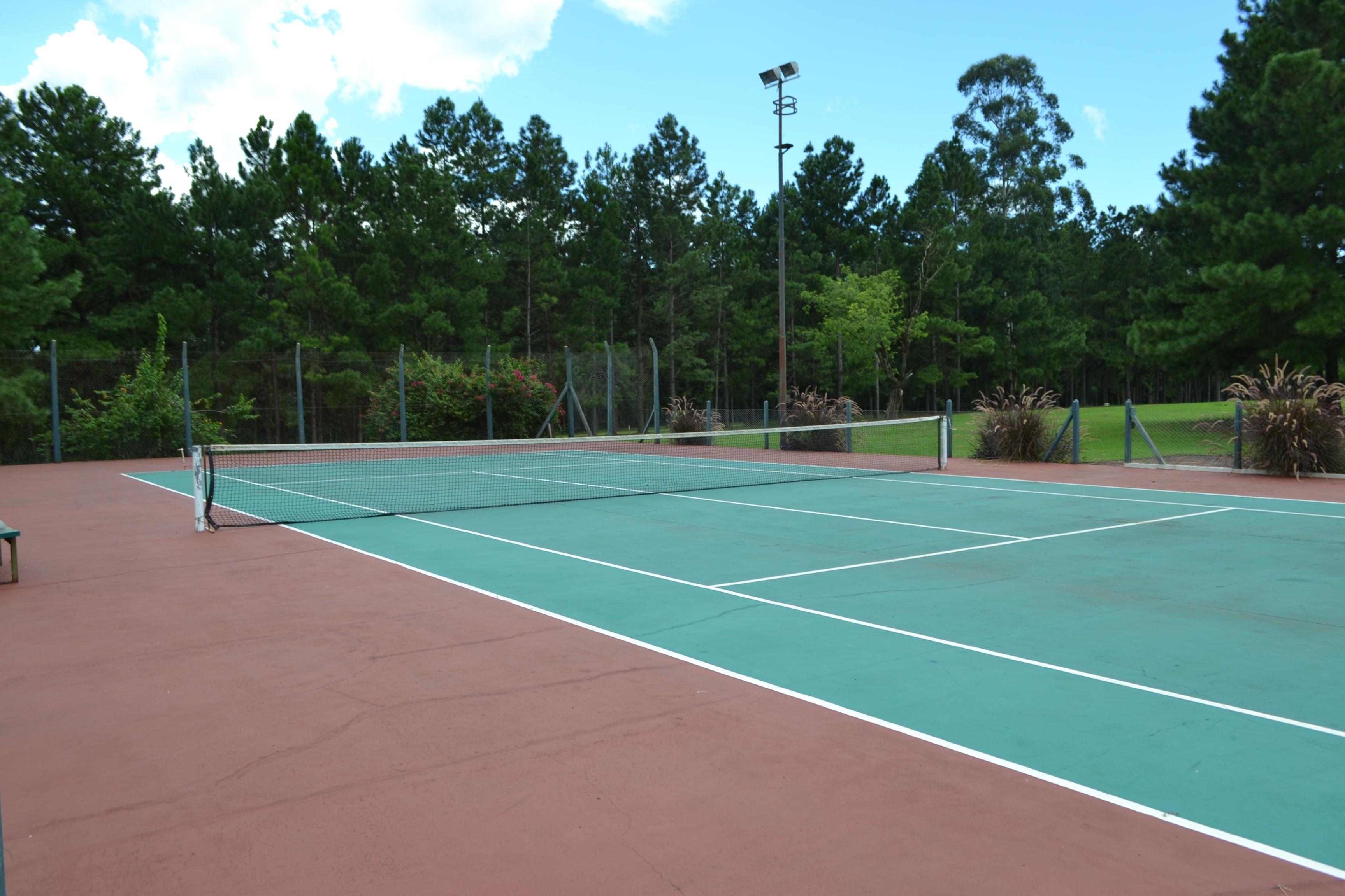 Instalaciones Recreativas Puerto Mineral Hotel y Golf