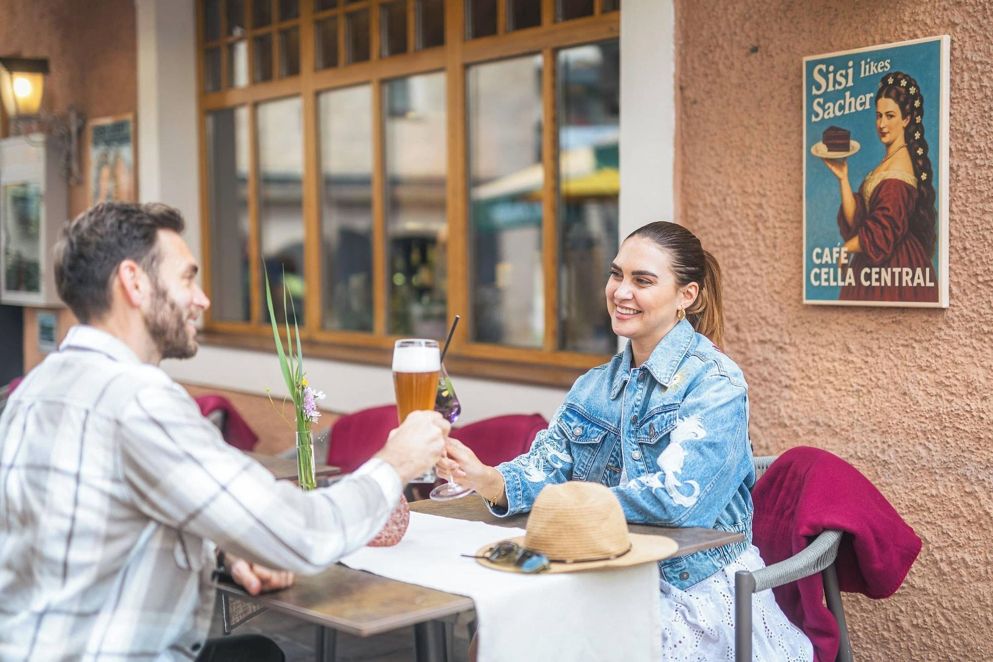 Bar/Salón Apartmenthaus Hotel Cella Central