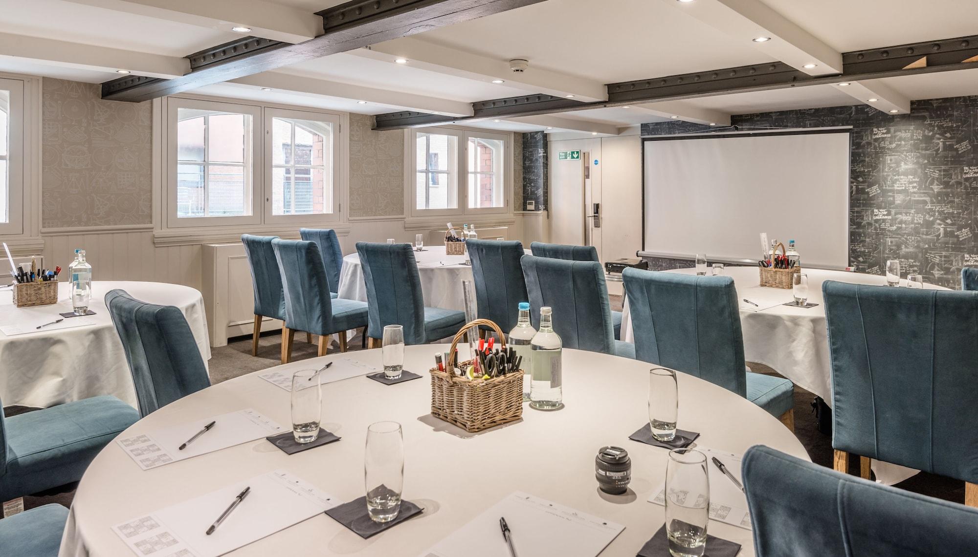 Sala de Reuniones Great John Street Hotel