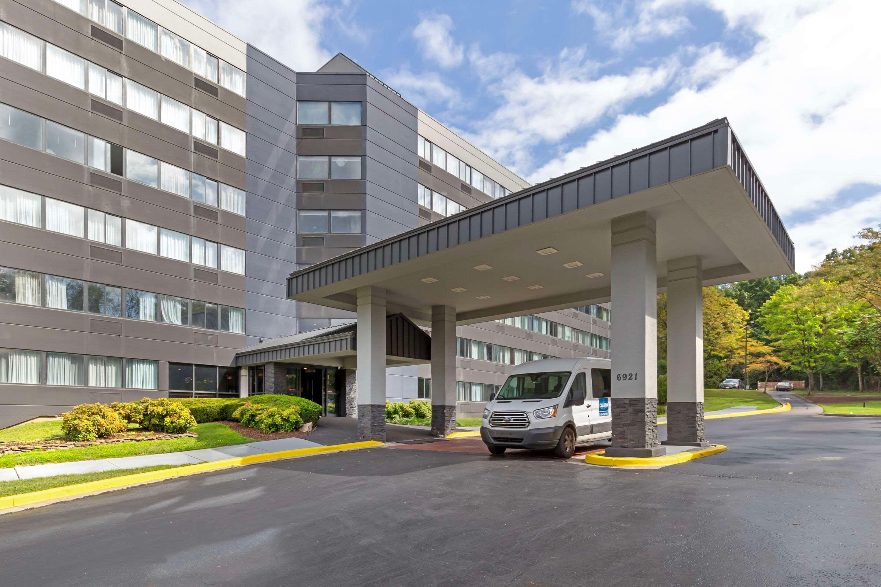 Vista Exterior Clarion Hotel & Suites BWI Airport North