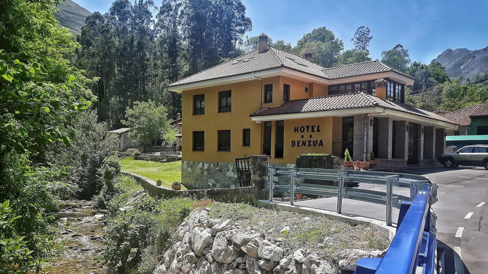 Varios Hotel Benzúa