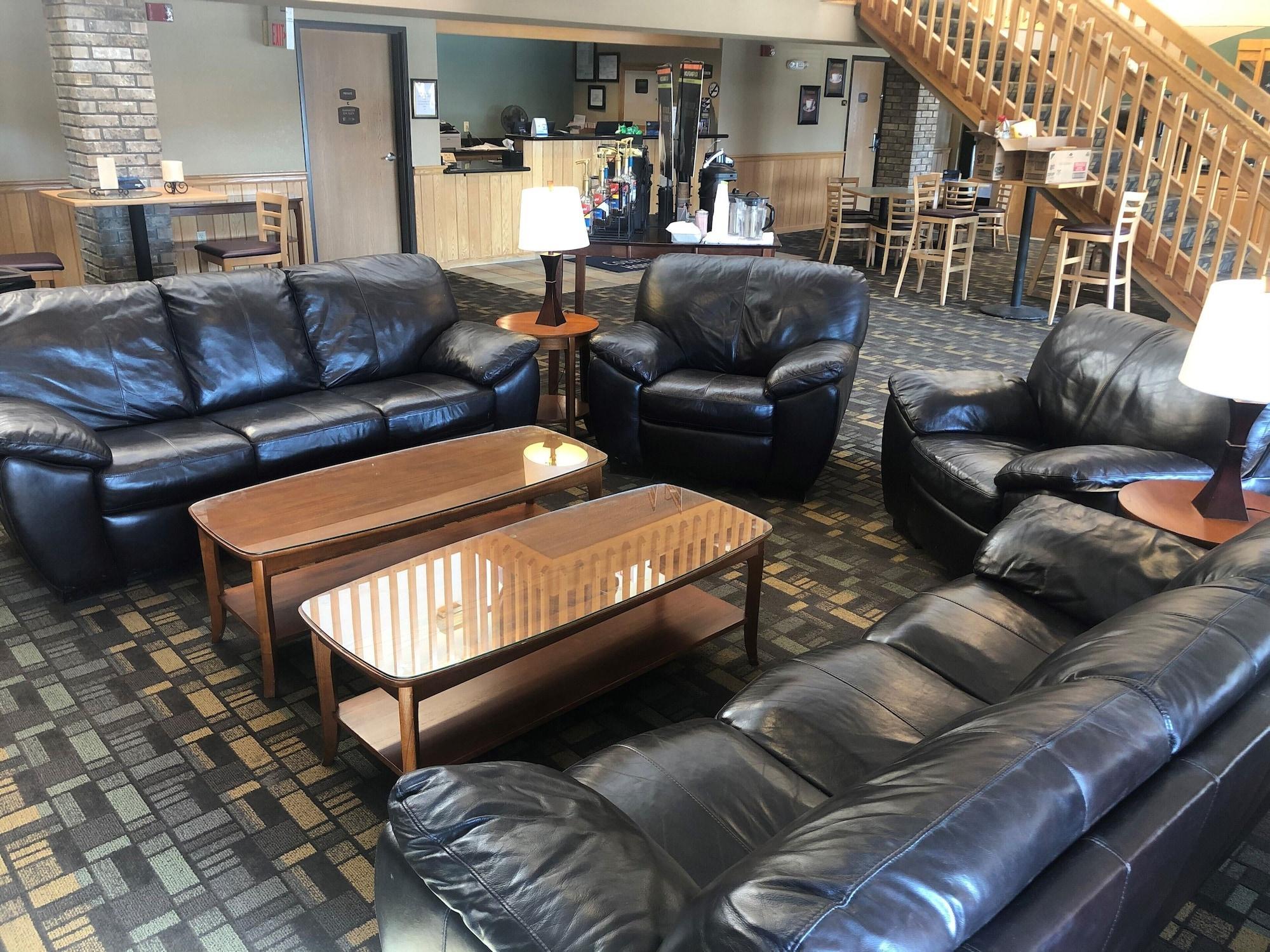 Vista Lobby AmericInn Lodge & Suites Wisconsin Rapids