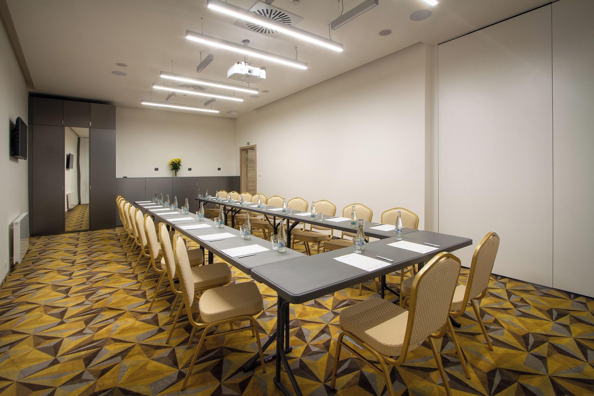 Sala de Reuniones Hotel Essence