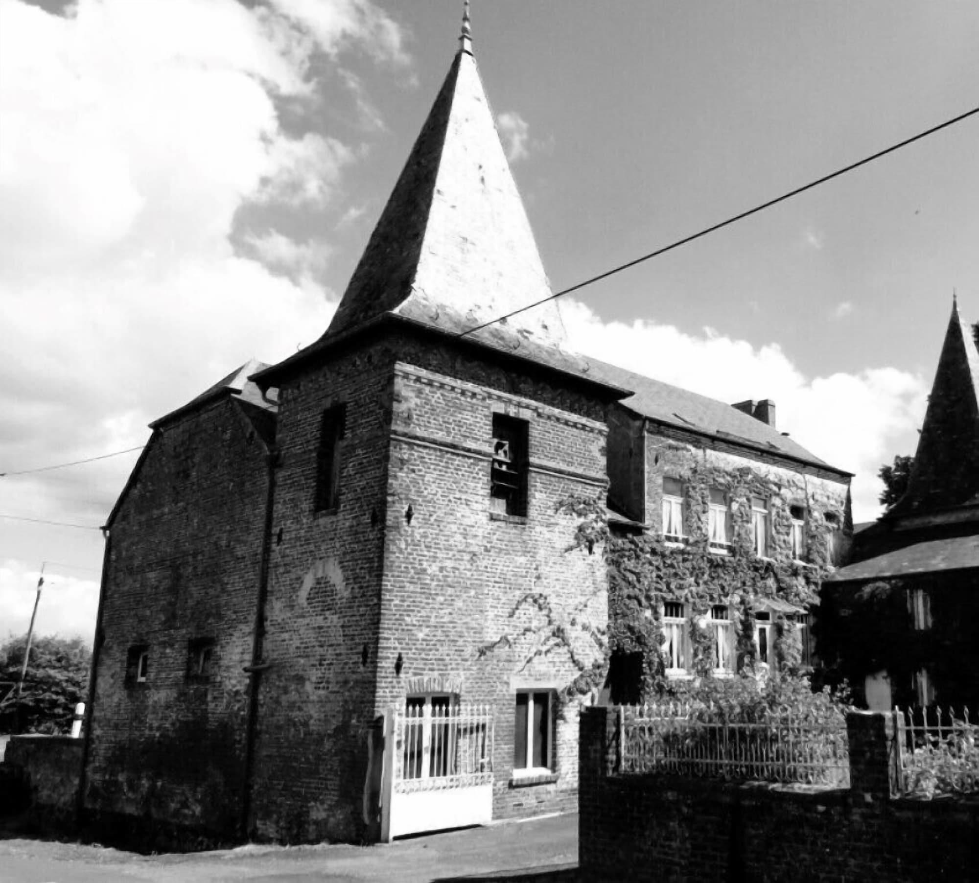 Vista Exterior Aux Deux Tours