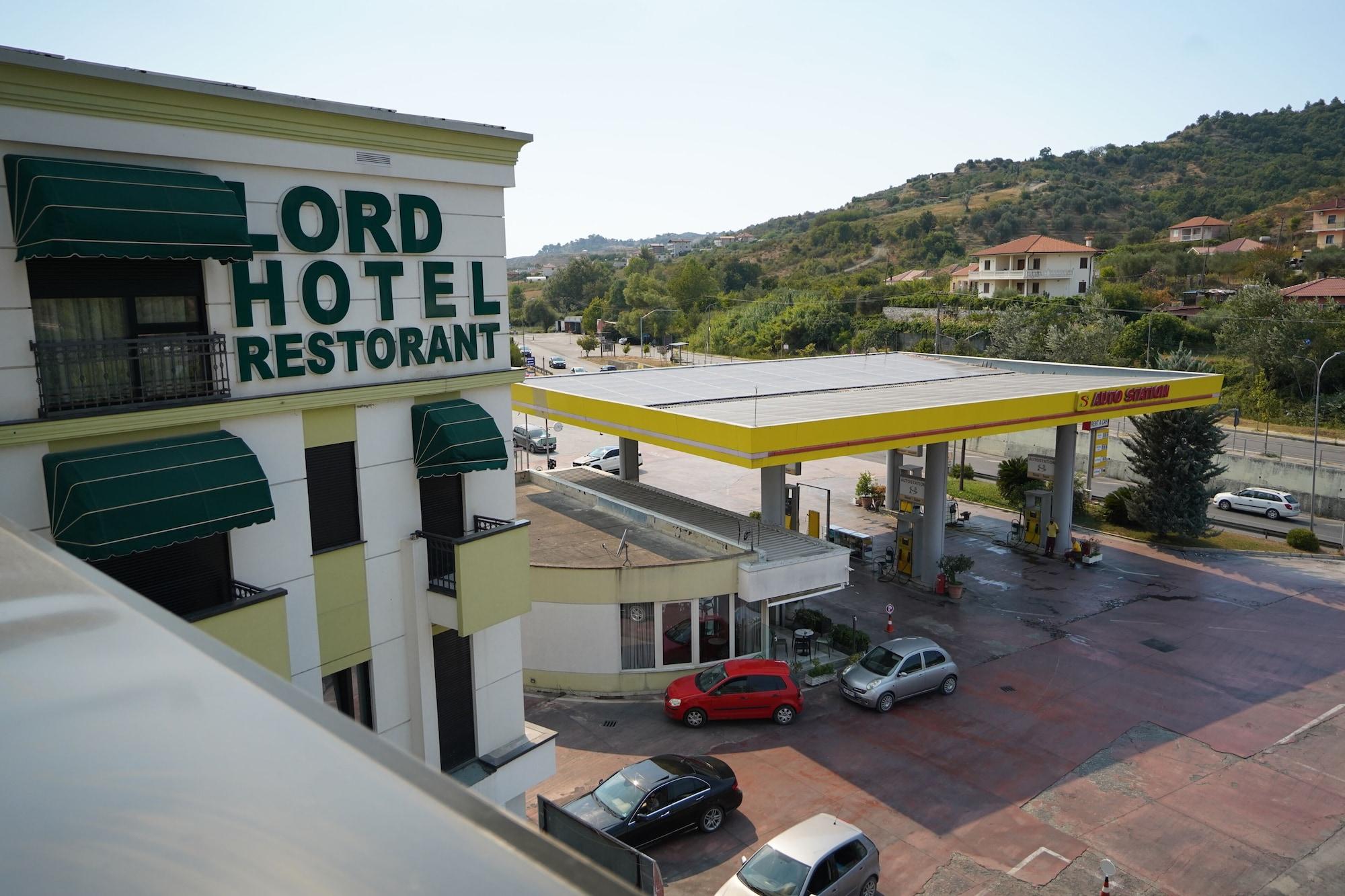 Bar/Salón Lord Hotel & Restaurant at AutoStation