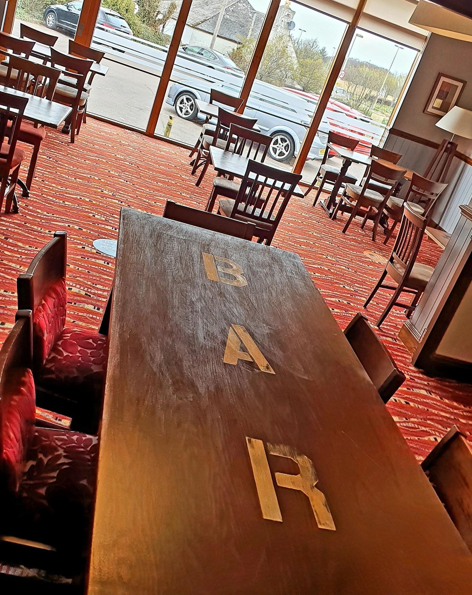 Bar/Salón The Wellington Hotel by Greene King Inns