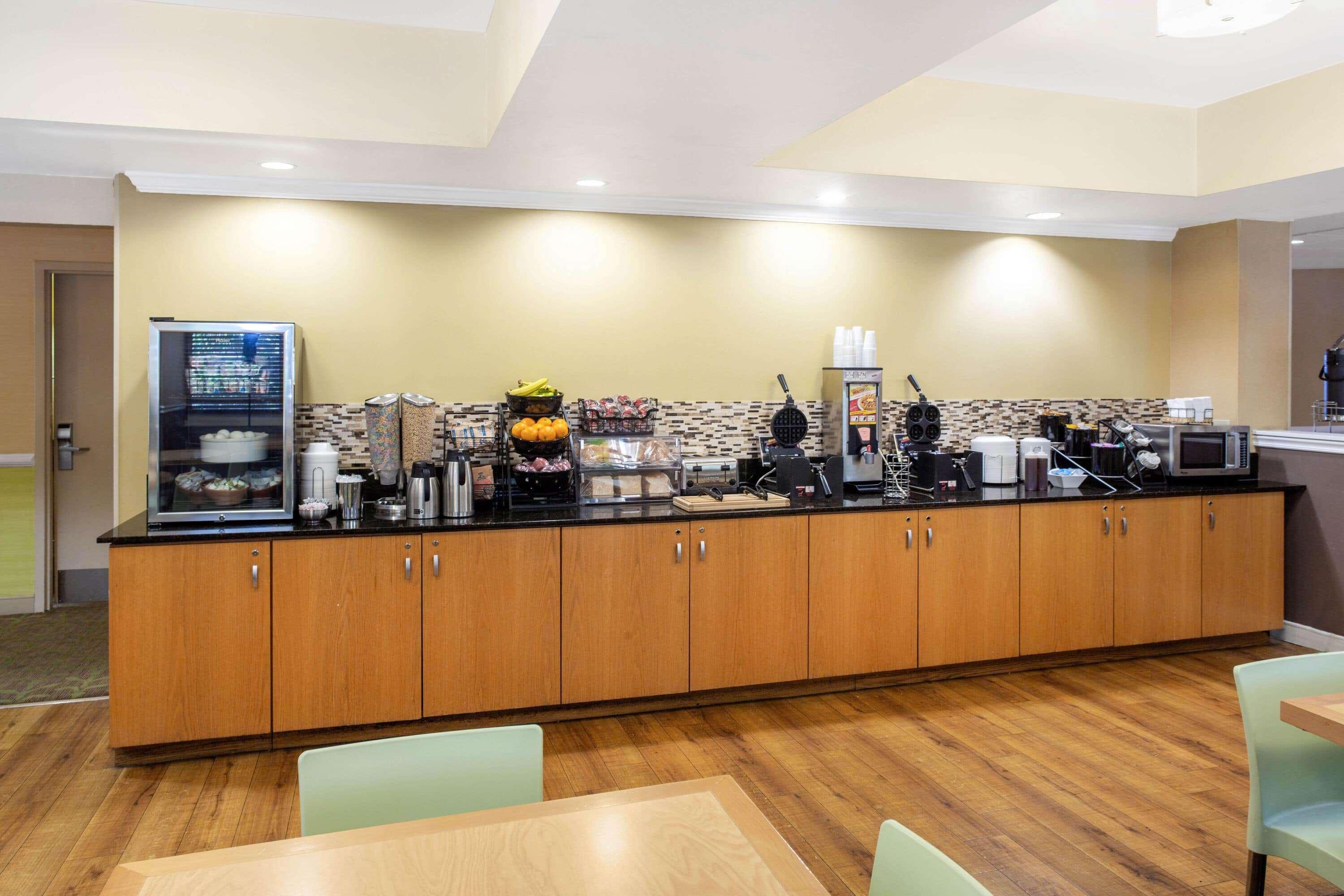 Restaurant La Quinta Inn & Suites by Wyndham Sarasota Downtown