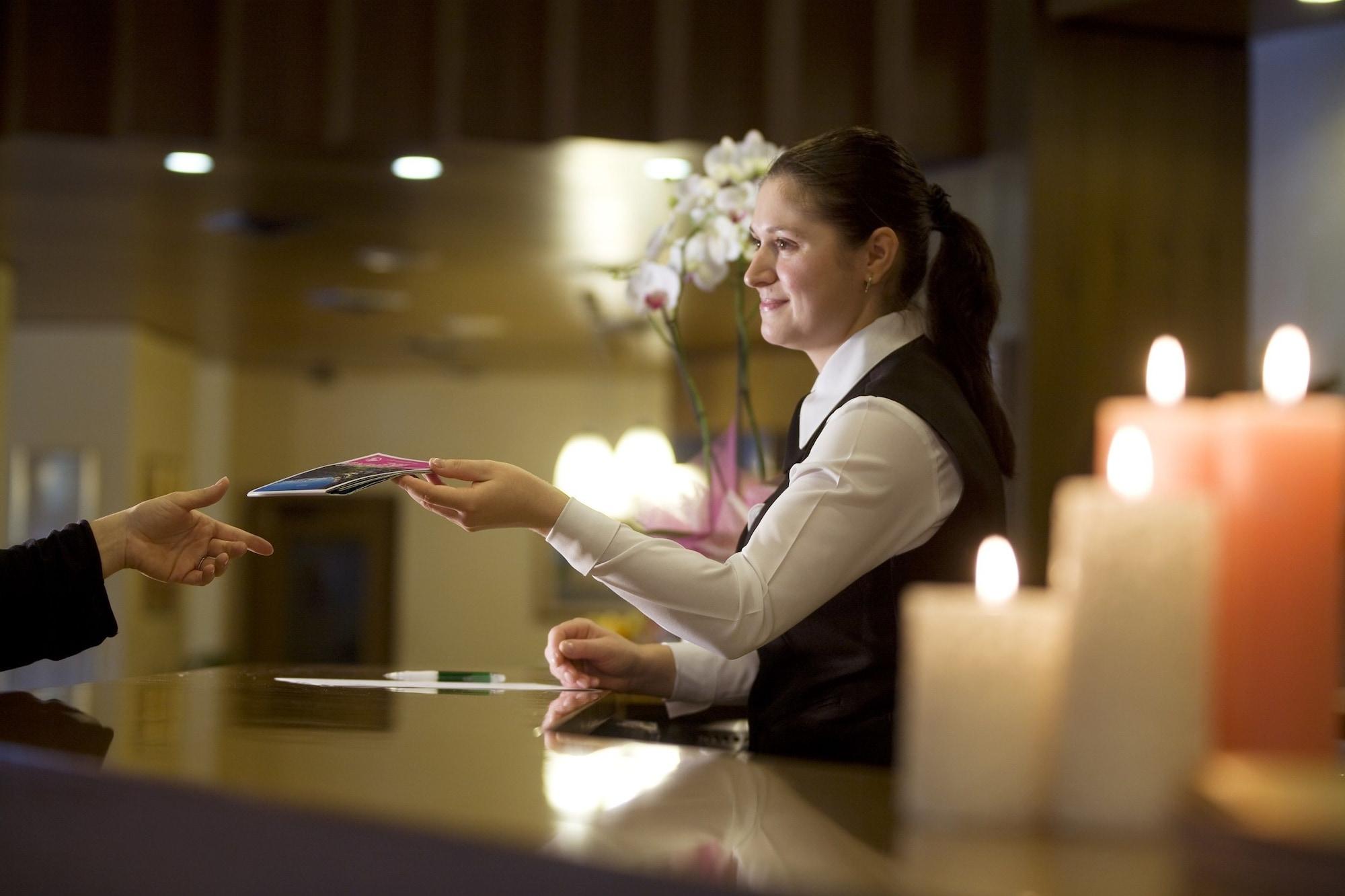 Vista Lobby Comano Cattoni Holiday