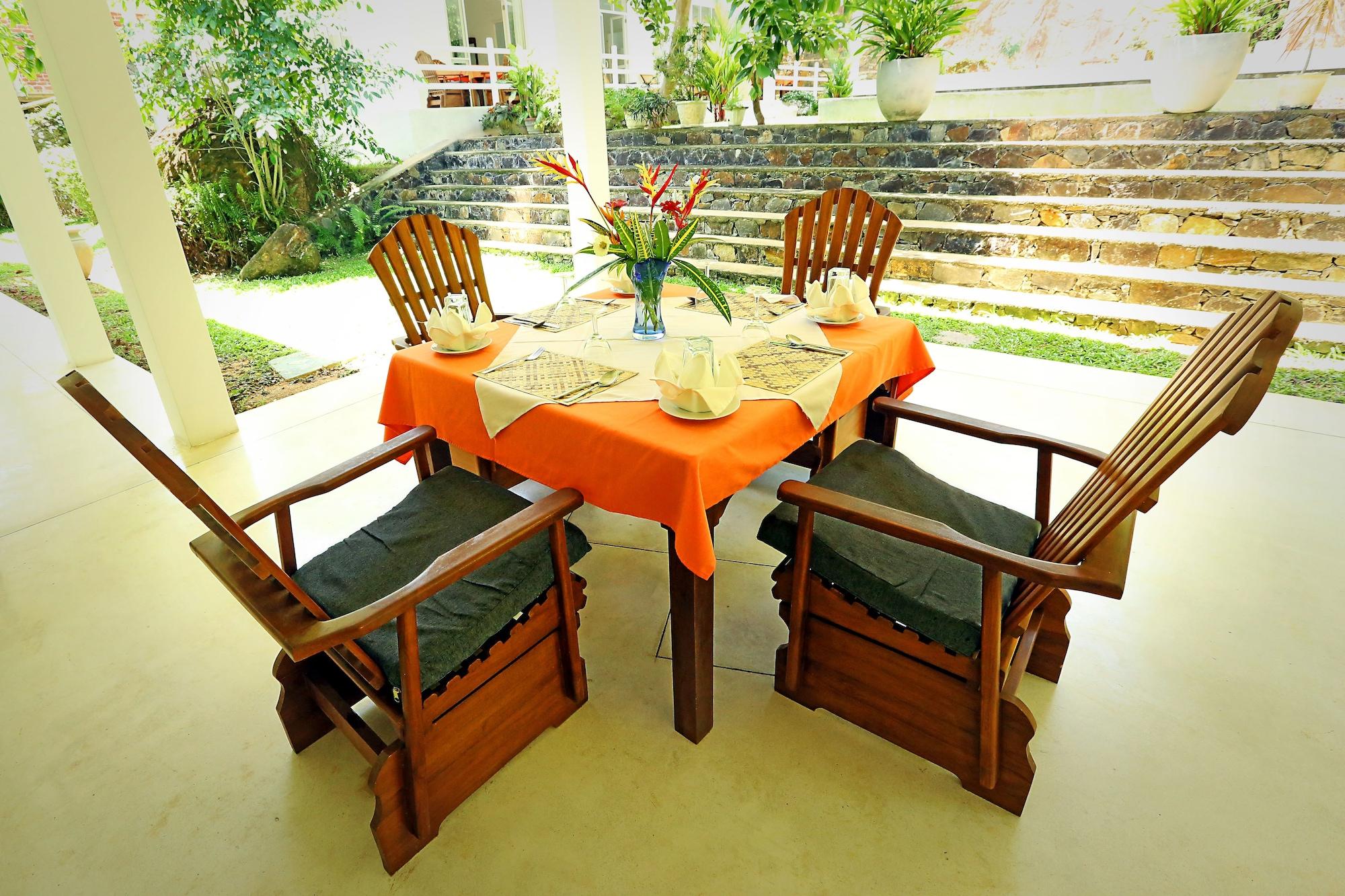 Restaurant Beach Grove Villas