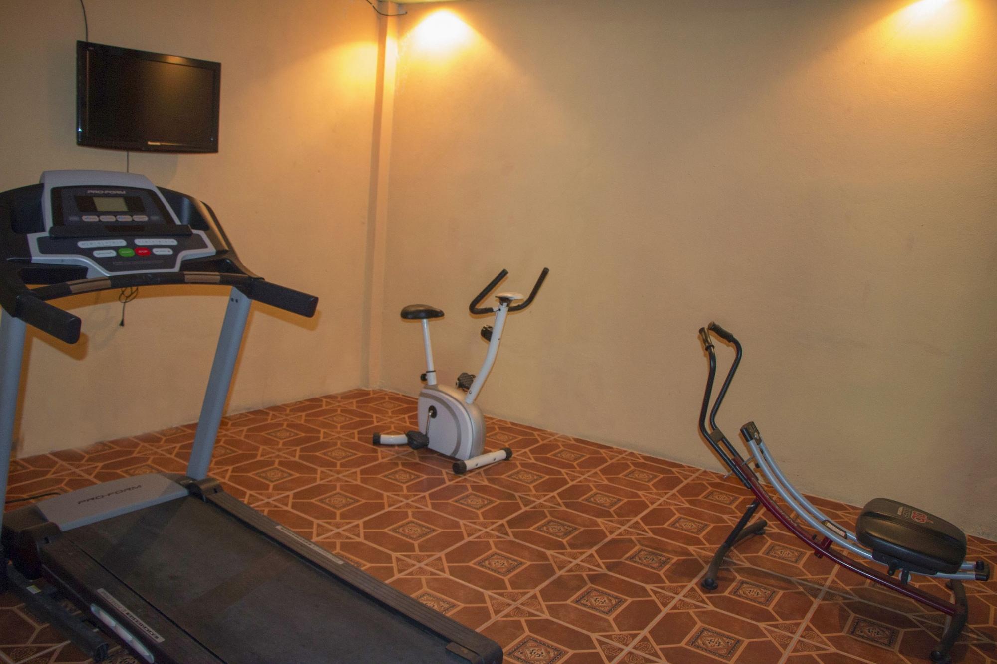 Gimnasio Hotel La Ribiera del Lago Peten Itza