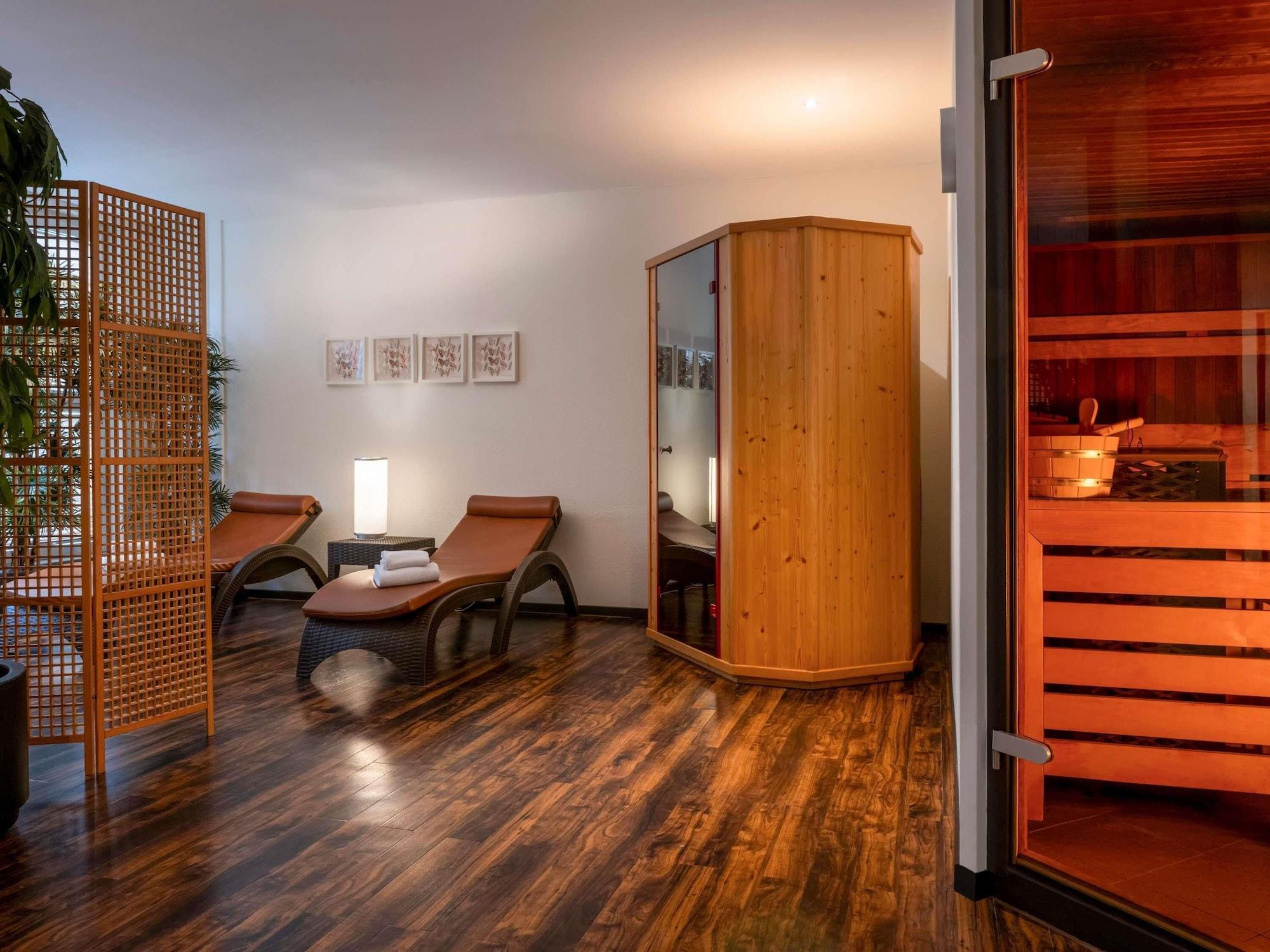 Vista Exterior Mövenpick Hotel Nuernberg Airport